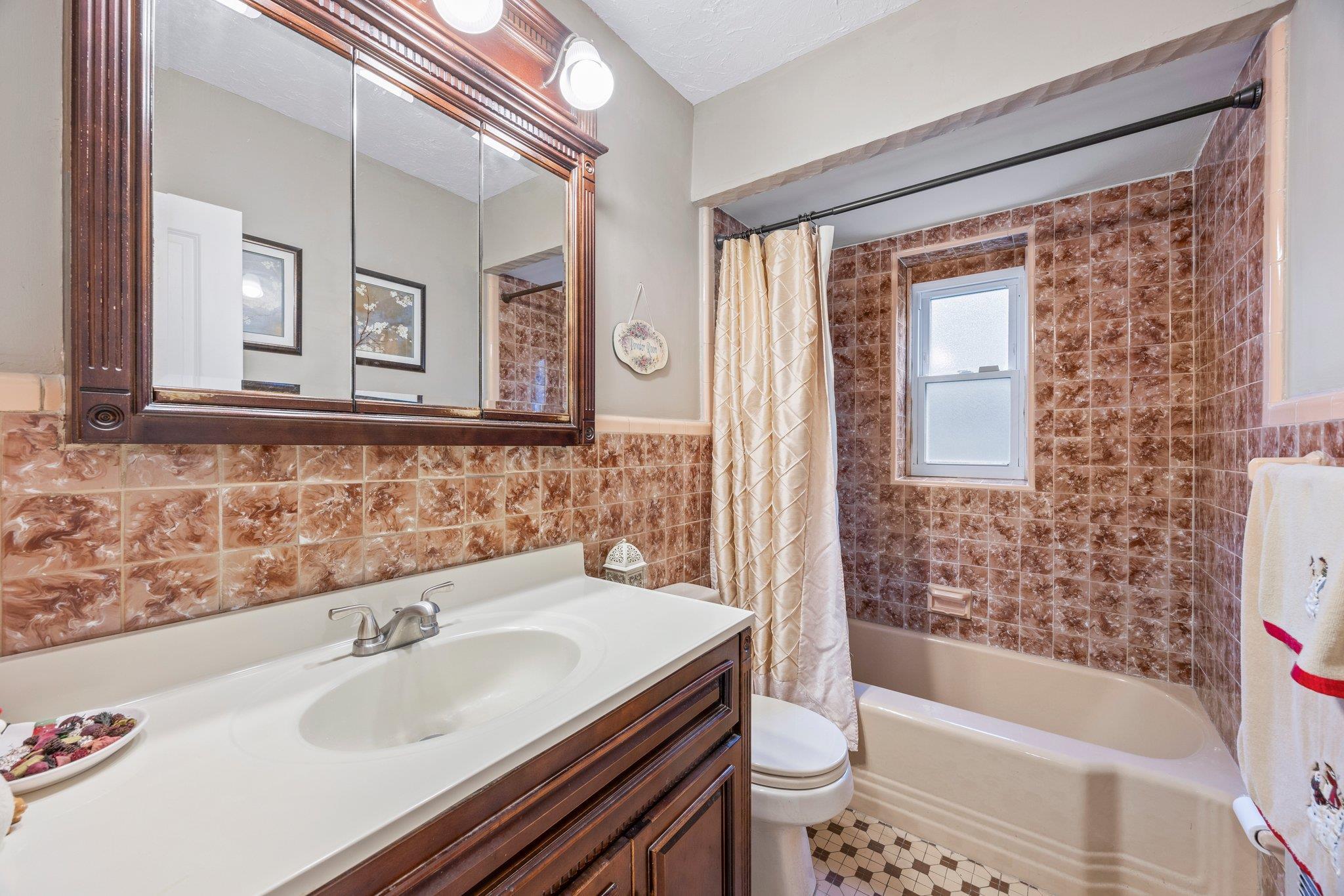 Single Family 97th  Queens, NY 11414, MLS-831070-25