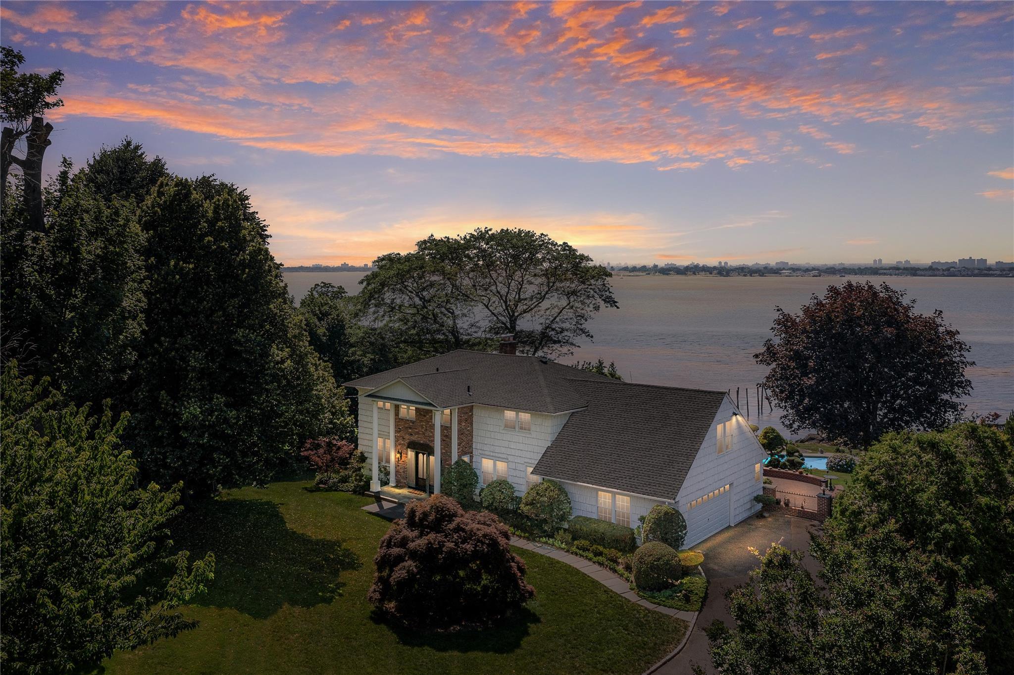 Single Family Cricket Nassau County, NY 11024, MLS-831115-2