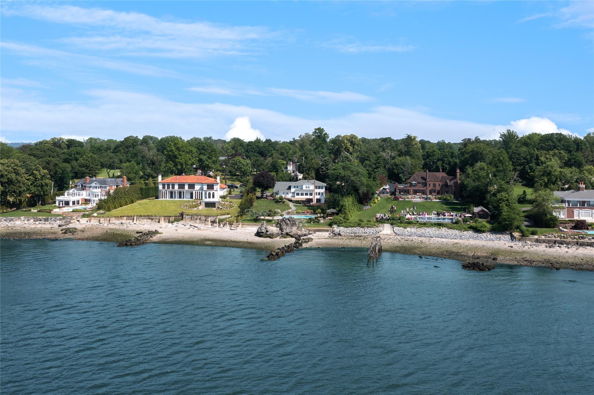 Single Family Cricket Nassau County, NY 11024, MLS-831115-3