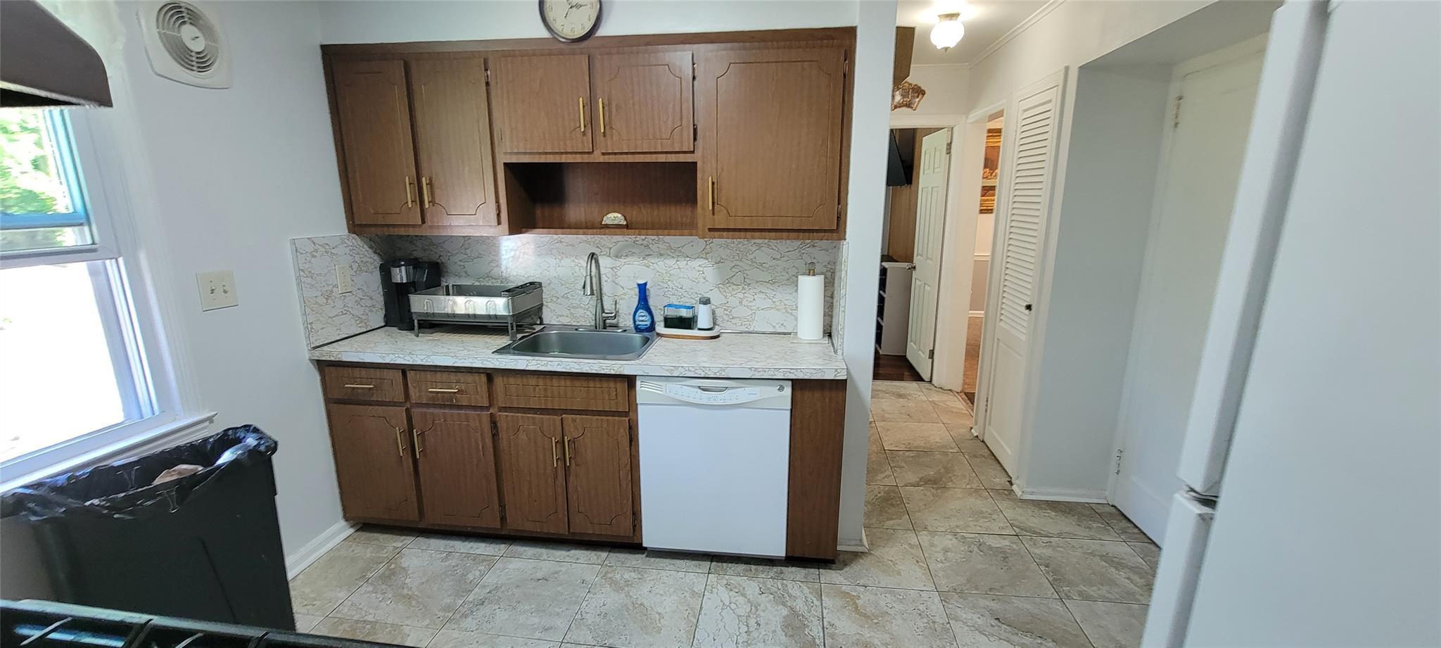 Single Family Scarsdale  Westchester County, NY 10707, MLS-831116-10