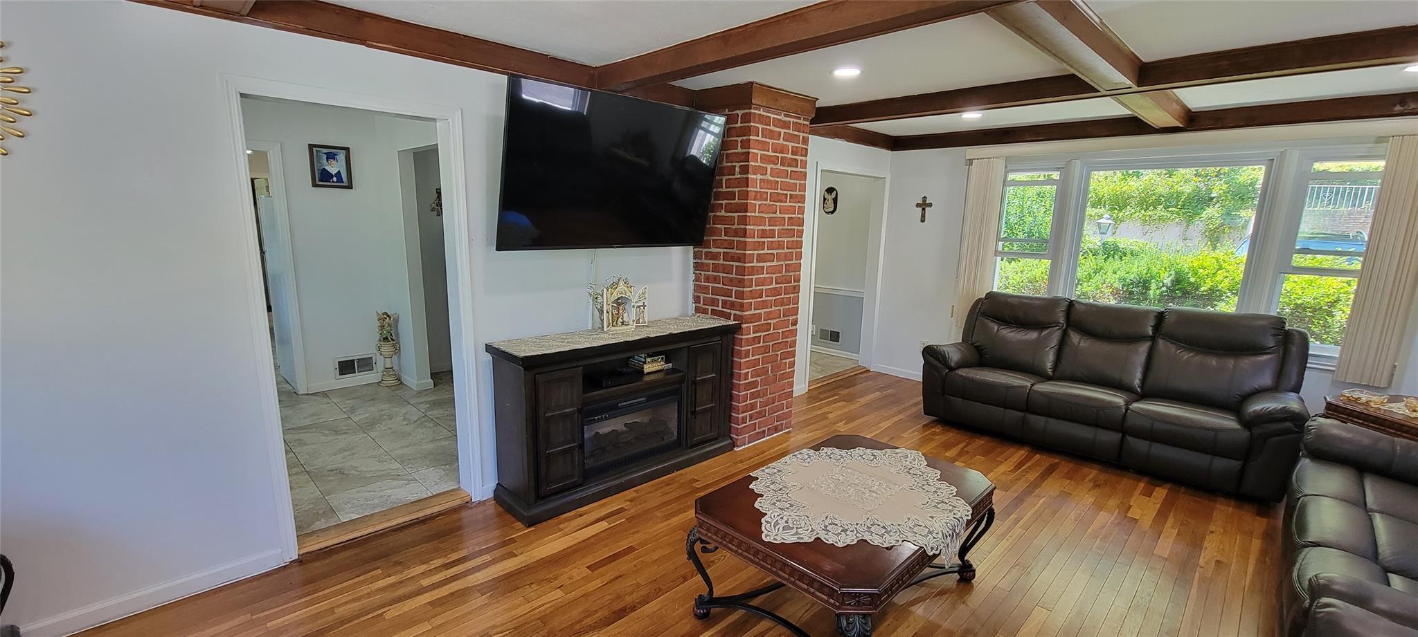 Single Family Scarsdale  Westchester County, NY 10707, MLS-831116-8