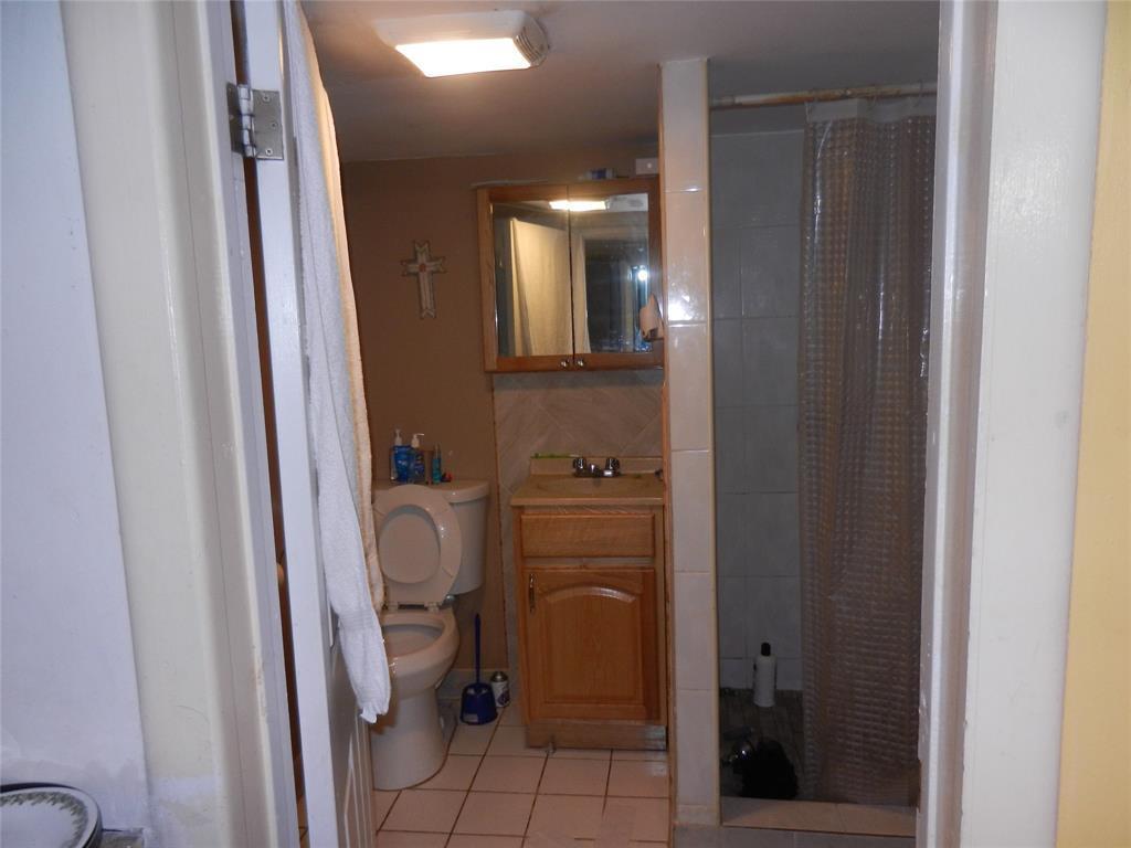 Single Family Essex  Brooklyn, NY 11208, MLS-831150-17