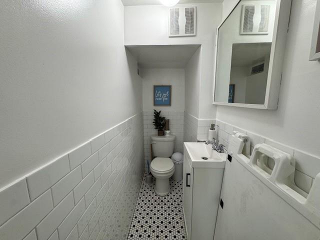 Commercial Lease Lorillard  Bronx, NY 10458, MLS-831192-9