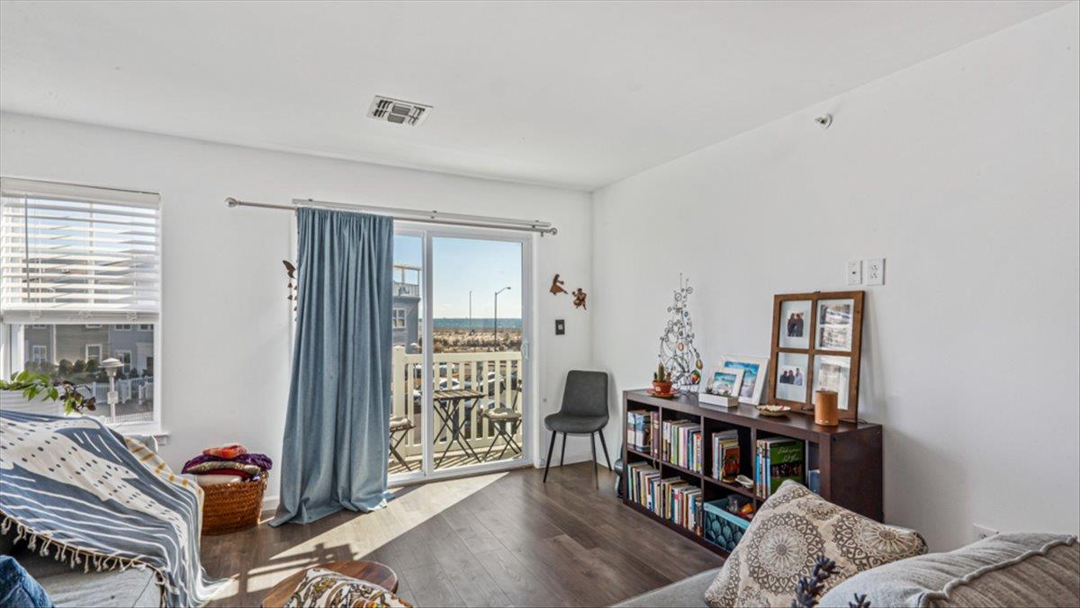 Single Family Beach  Queens, NY 11692, MLS-831200-27