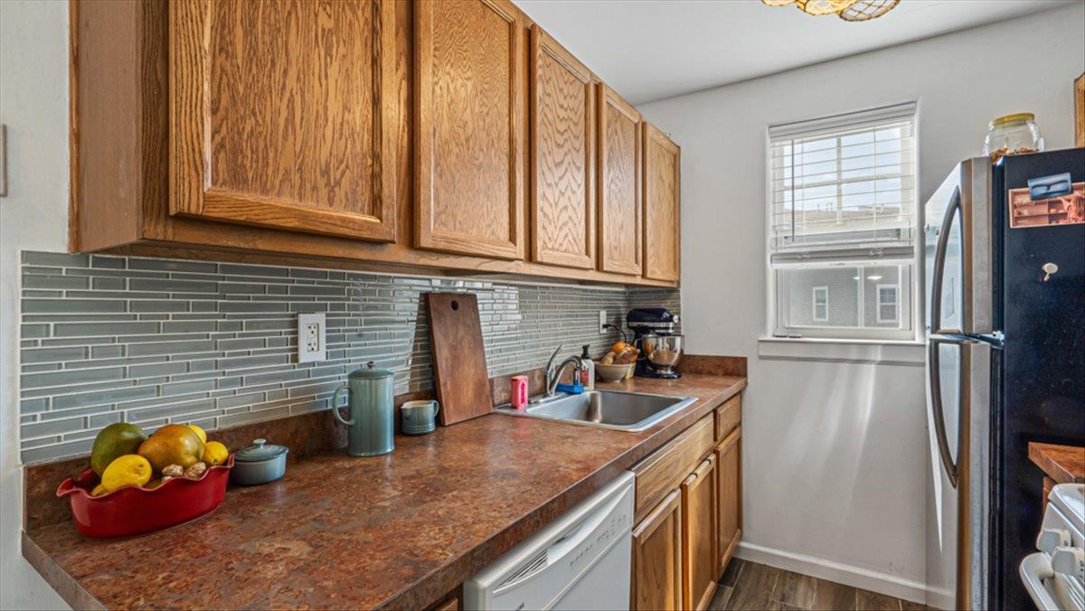 Single Family Beach  Queens, NY 11692, MLS-831200-31