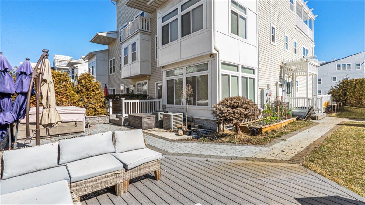 Single Family Beach  Queens, NY 11692, MLS-831200-48