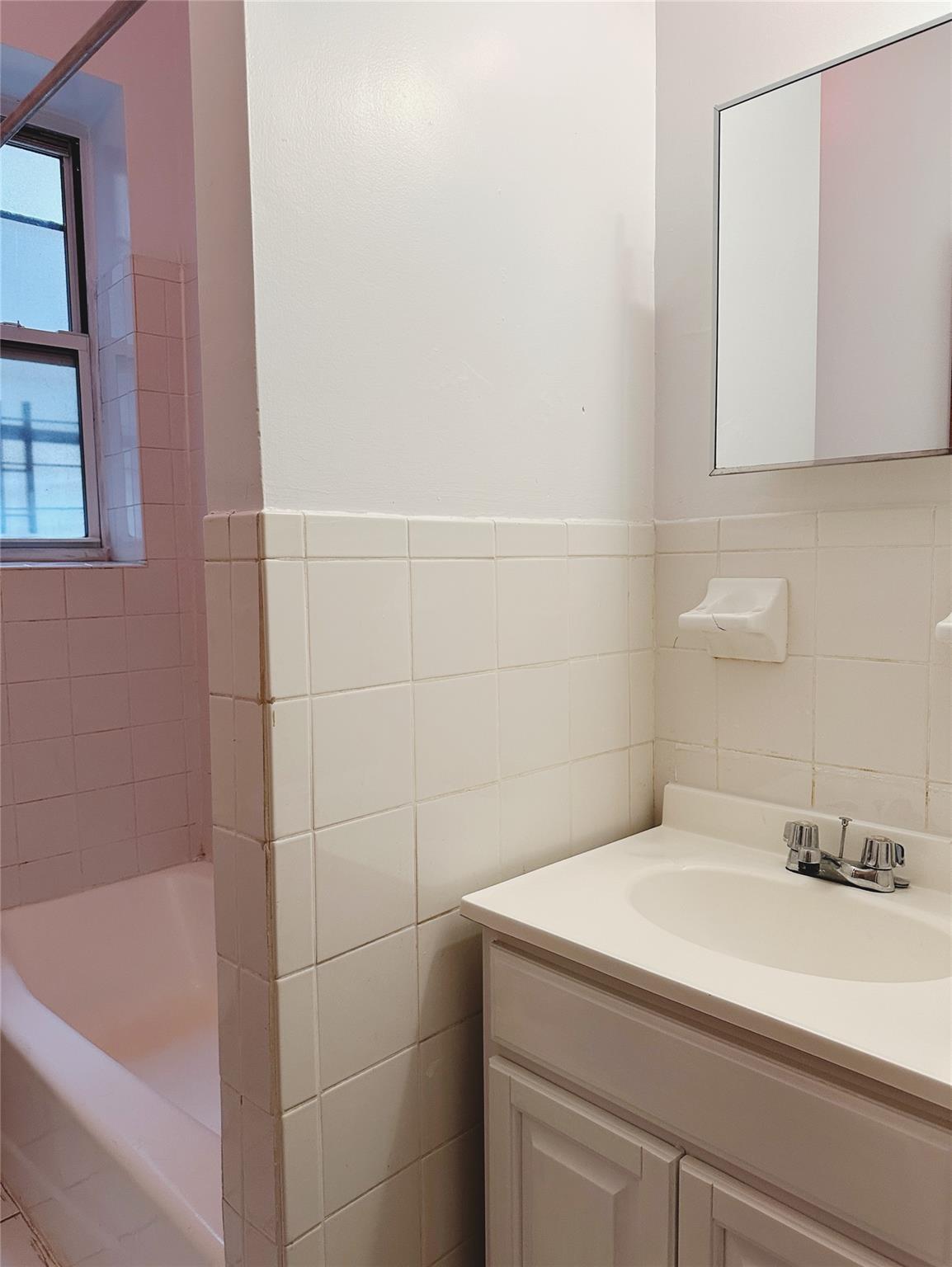 Apartment 111th  Manhattan, NY 10025, MLS-831204-6