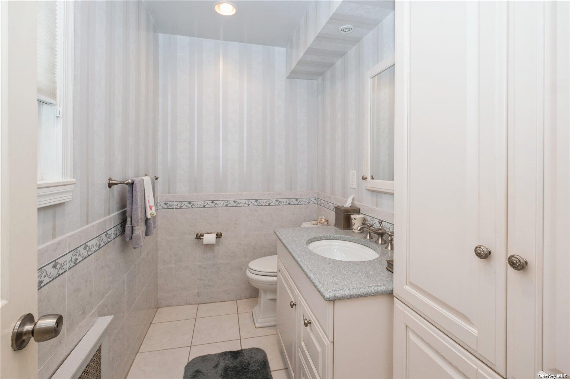 Single Family Oxford  Nassau County, NY 11516, MLS-831240-17