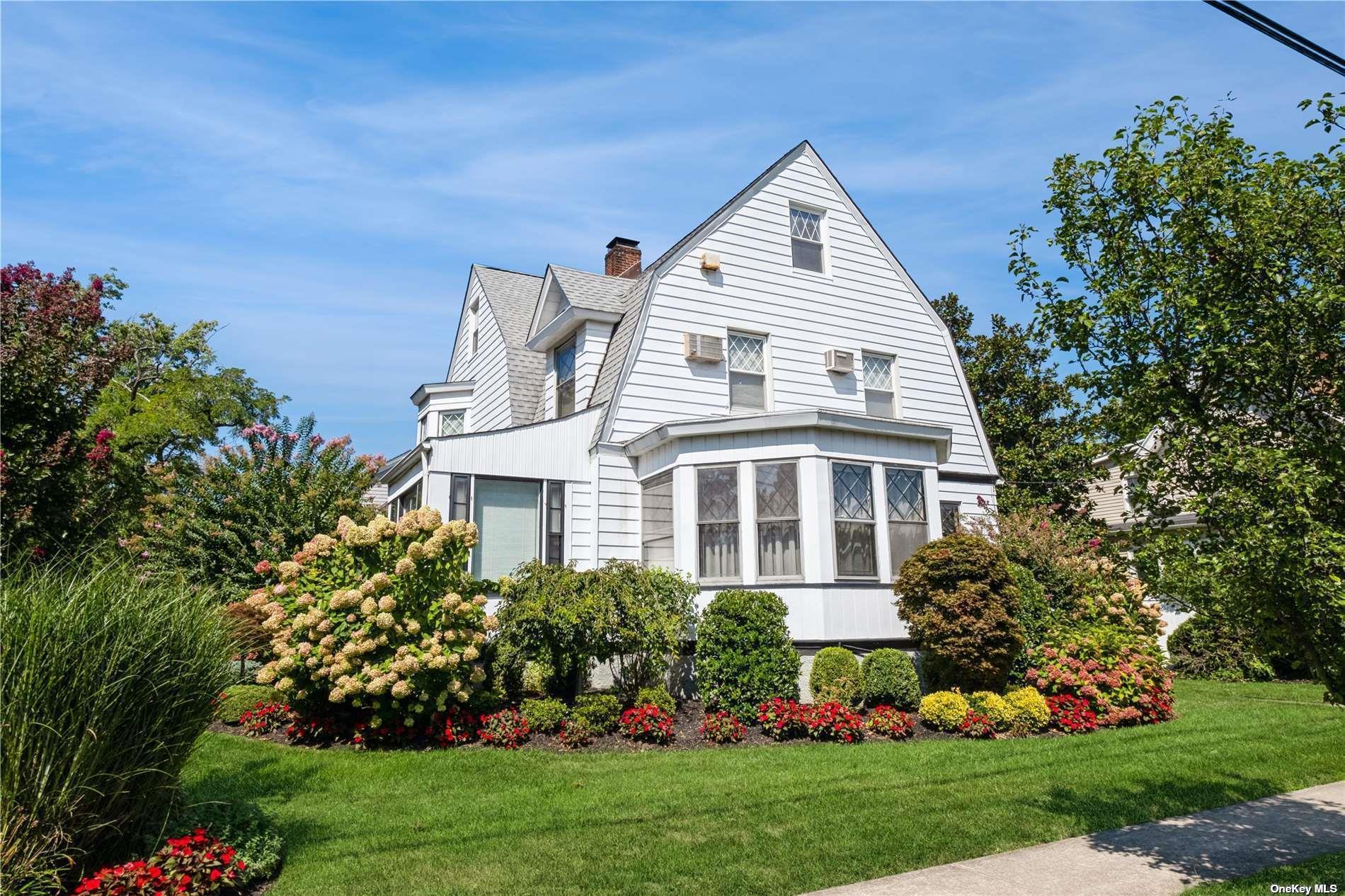 Single Family Oxford  Nassau County, NY 11516, MLS-831240-2