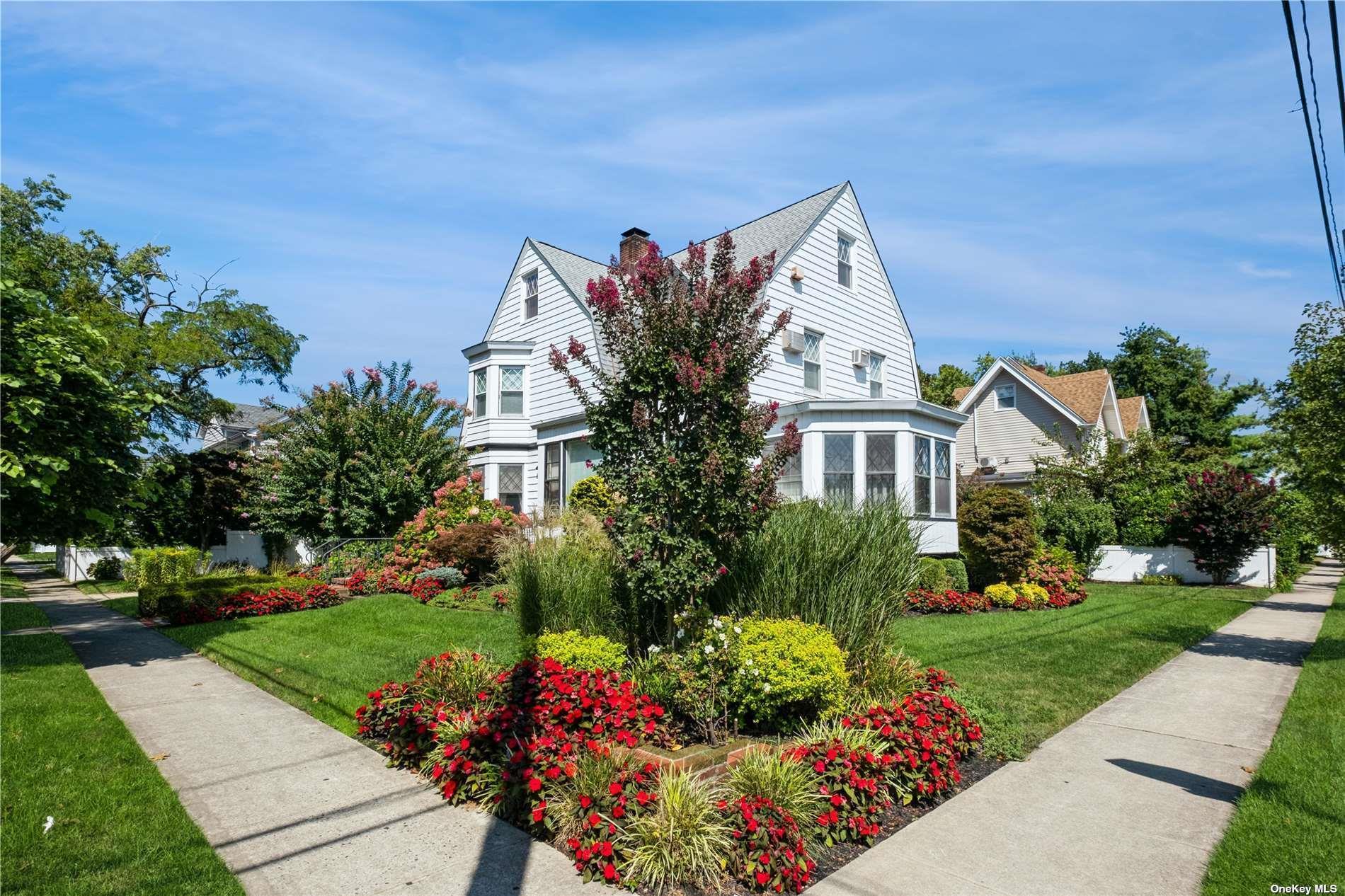 Single Family Oxford  Nassau County, NY 11516, MLS-831240-3