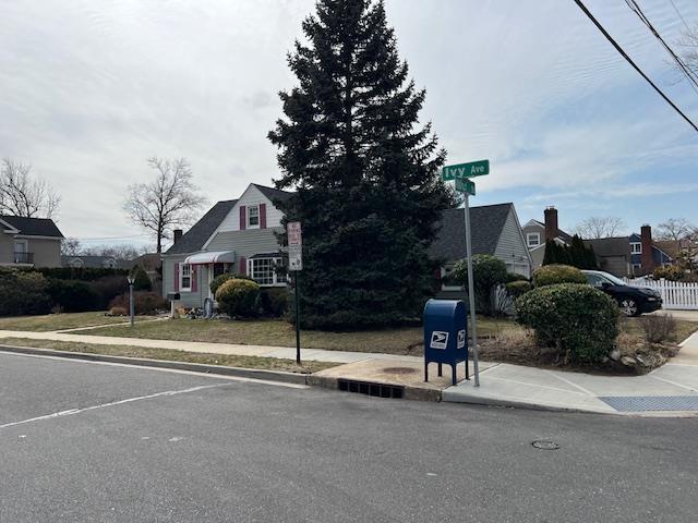 Single Family Ivy  Nassau County, NY 11590, MLS-831261-17