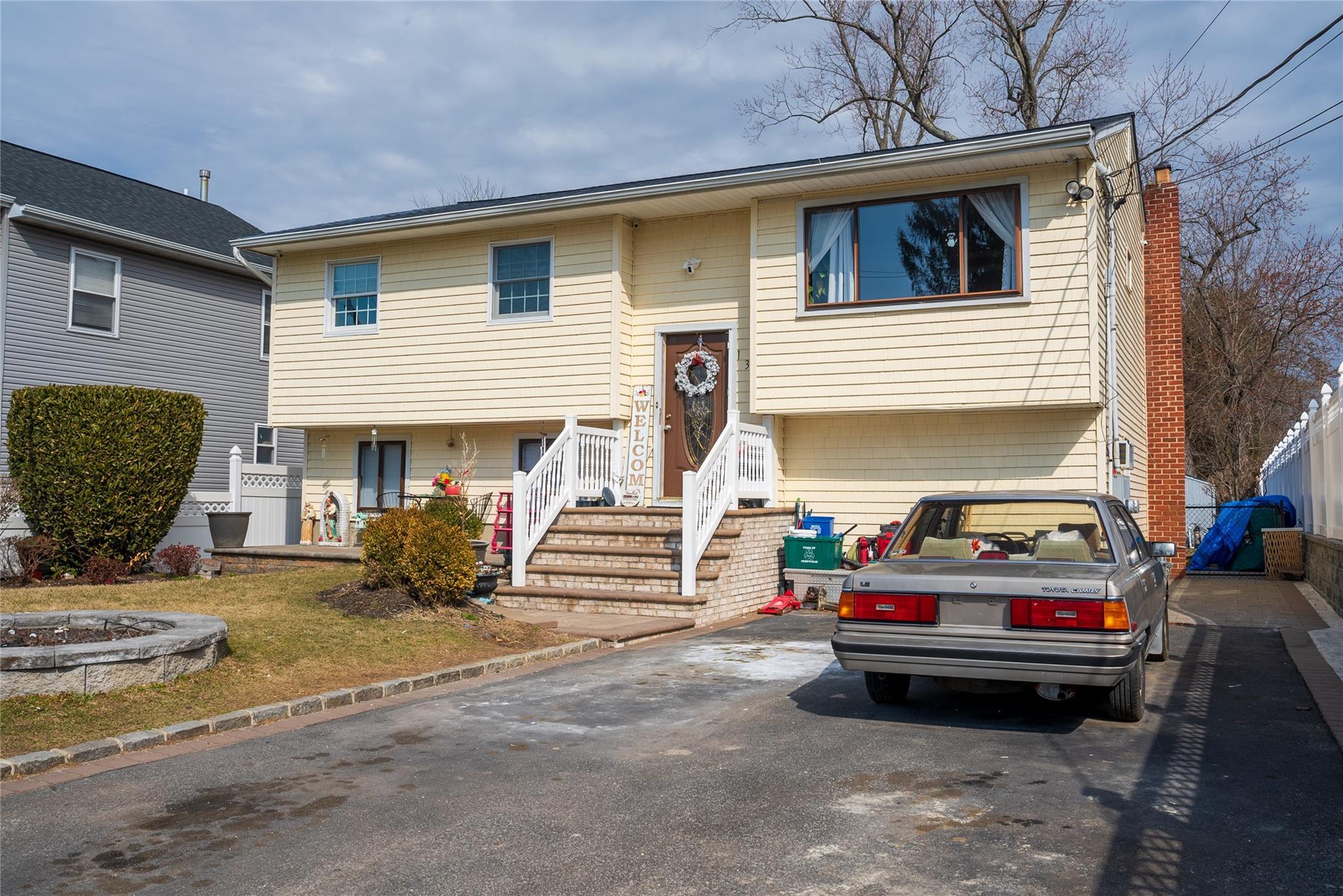 Single Family Wyman  Suffolk County, NY 11746, MLS-831263-2