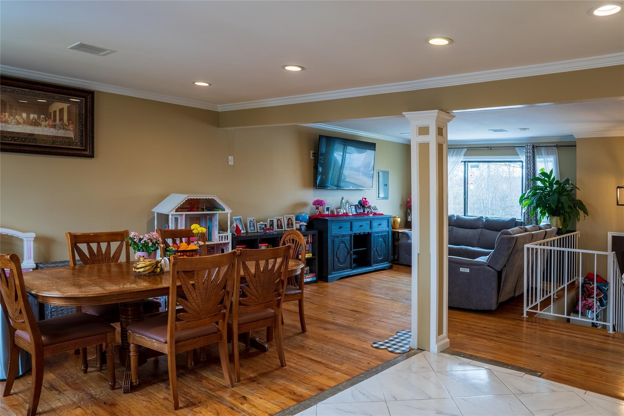 Single Family Wyman  Suffolk County, NY 11746, MLS-831263-5