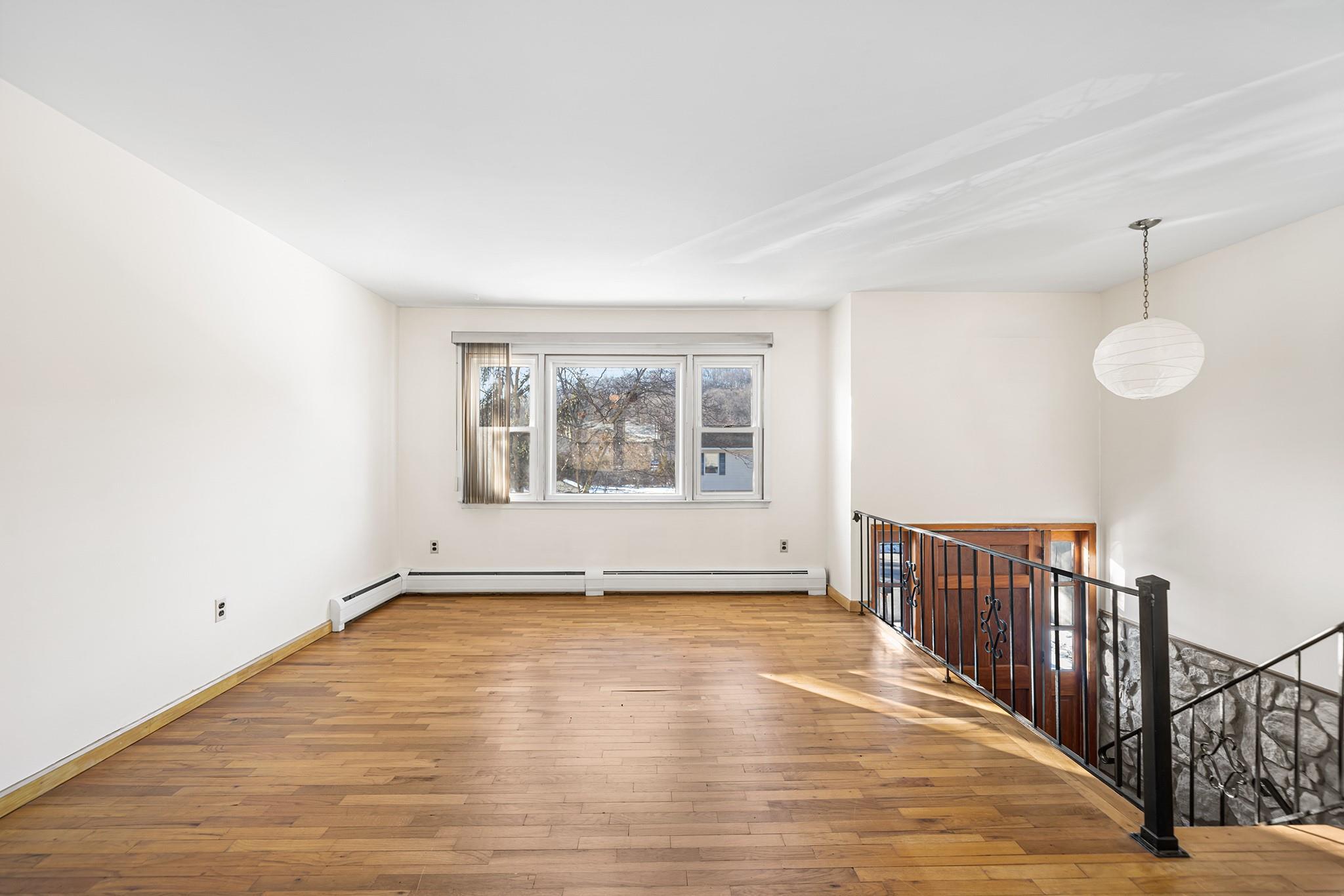 Single Family Lincoln  Rockland County, NY 10974, MLS-831324-10