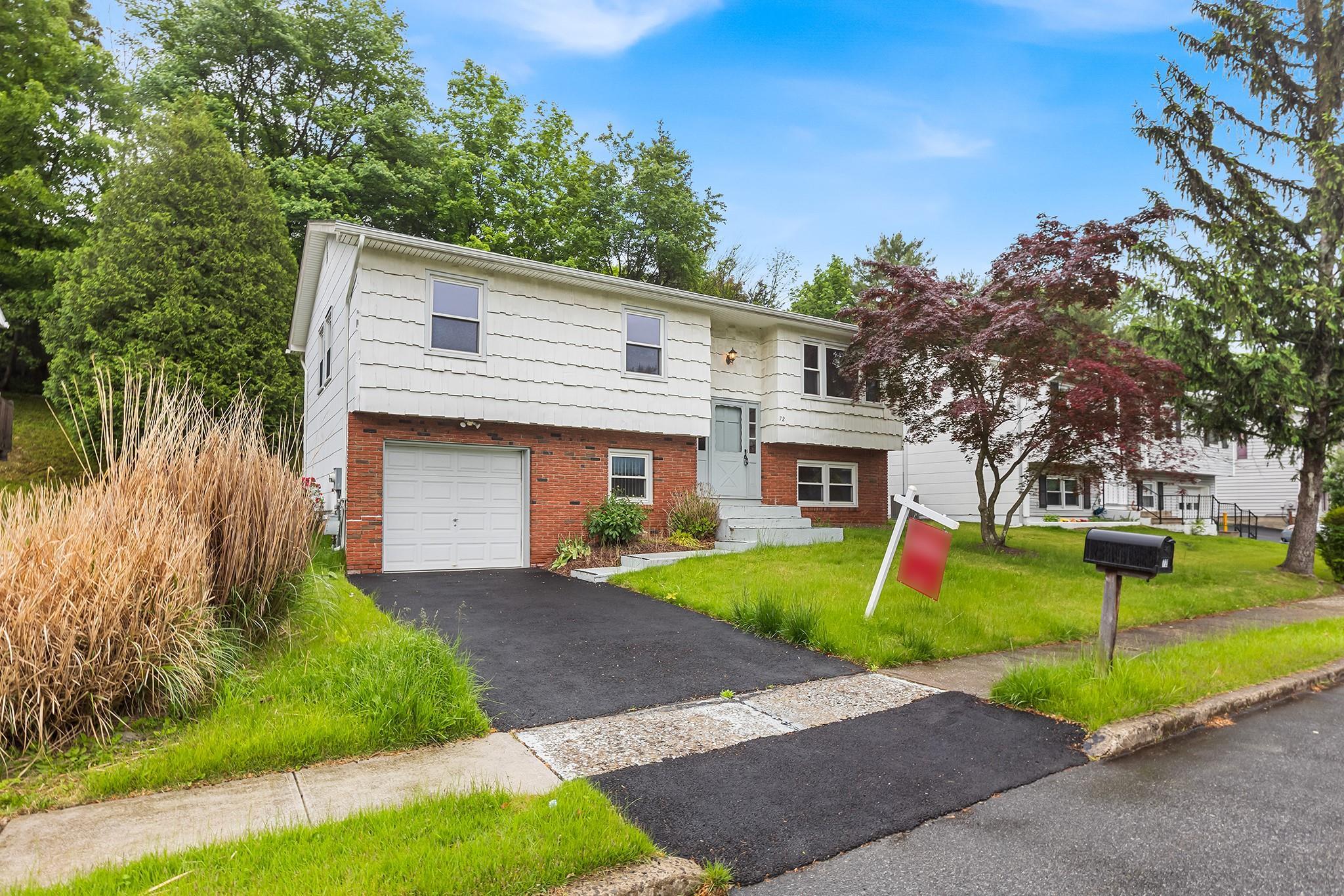 Single Family Lincoln  Rockland County, NY 10974, MLS-831324-2