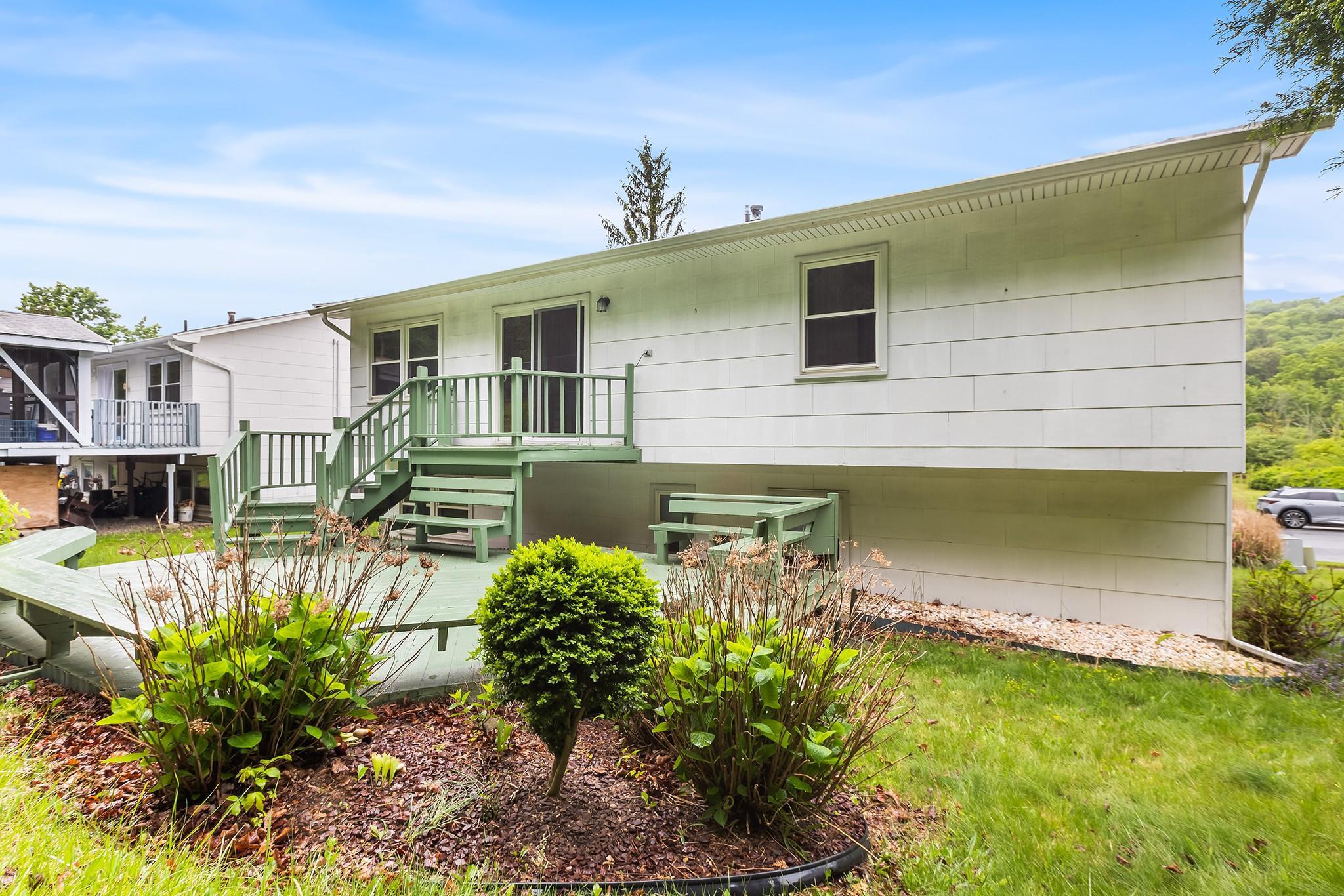 Single Family Lincoln  Rockland County, NY 10974, MLS-831324-37