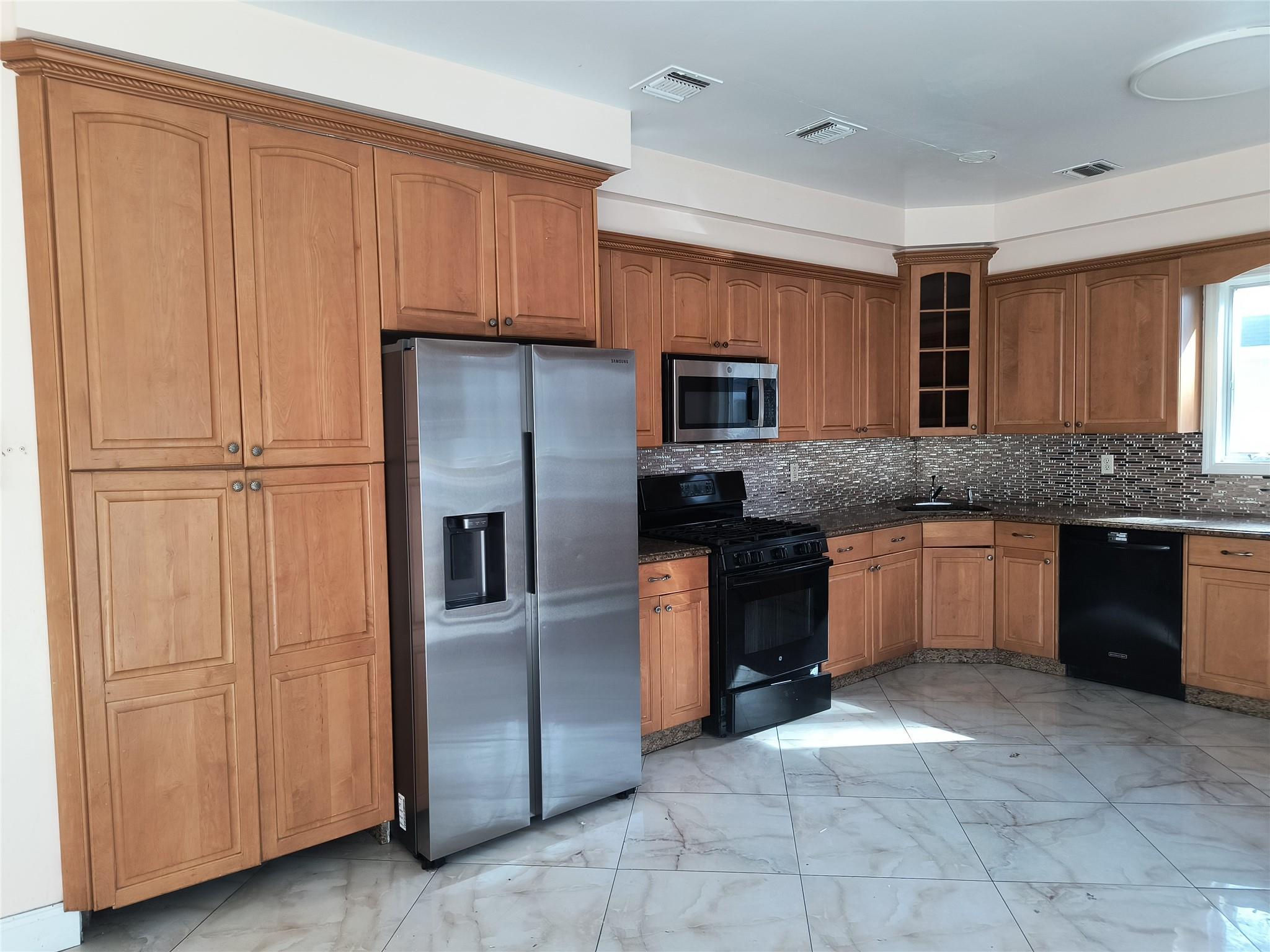 Single Family Maple  Rockland County, NY 10952, MLS-831338-18