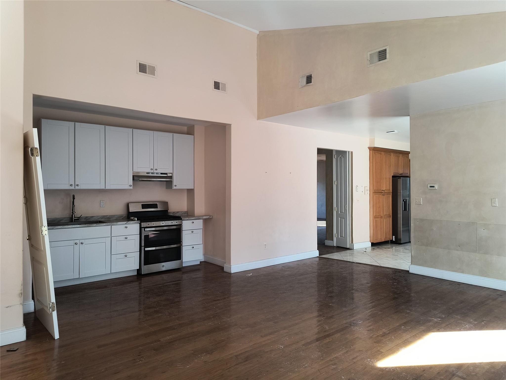 Single Family Maple  Rockland County, NY 10952, MLS-831338-24
