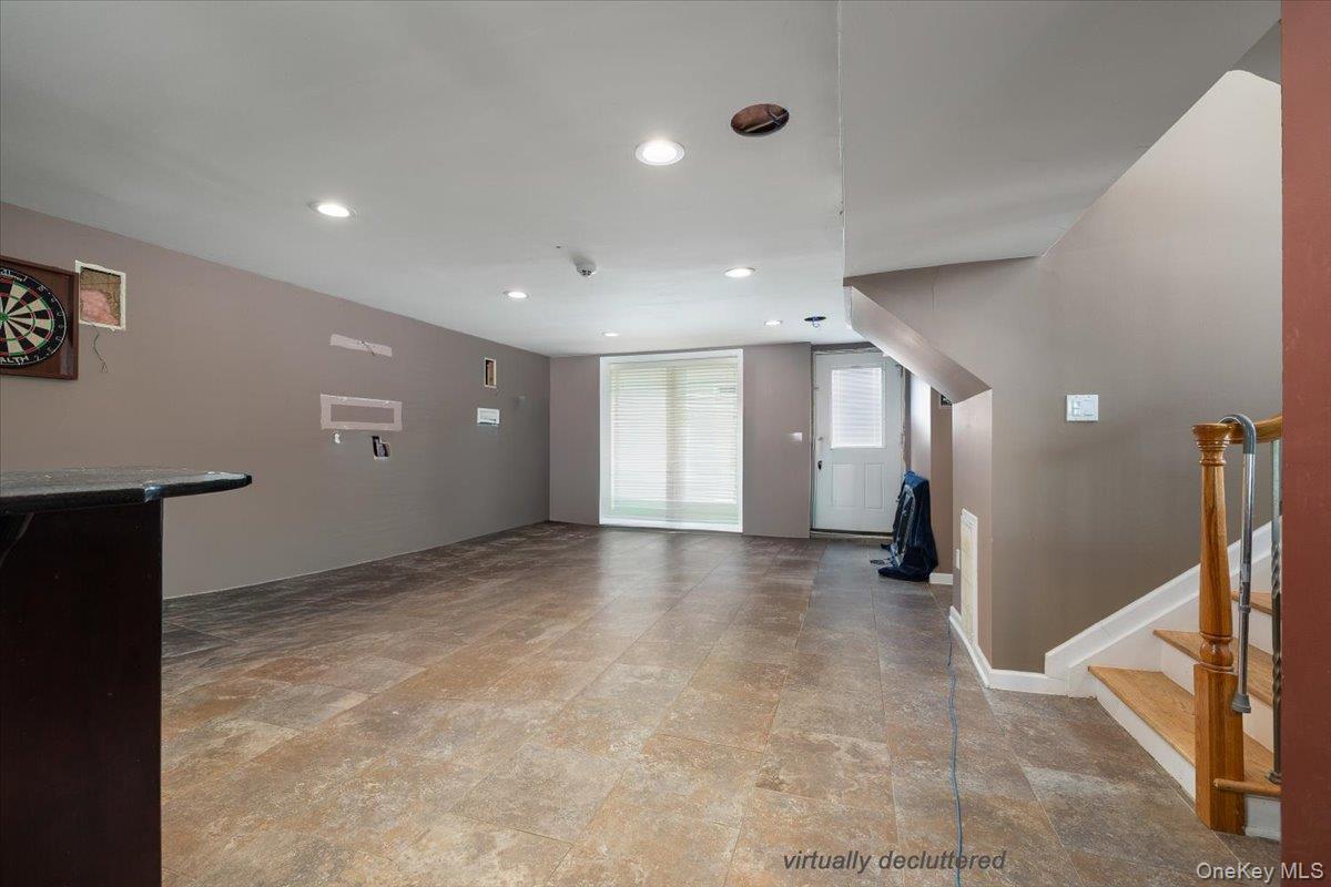 Single Family Jackson  Suffolk County, NY 11702, MLS-831367-21