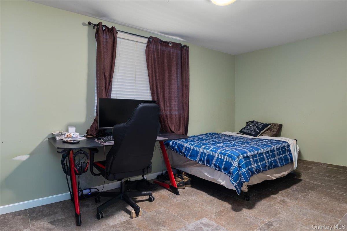 Single Family Jackson  Suffolk County, NY 11702, MLS-831367-23