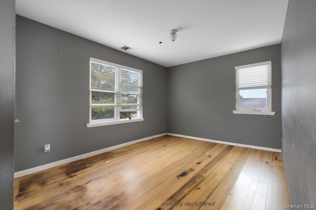 Single Family Jackson  Suffolk County, NY 11702, MLS-831367-24