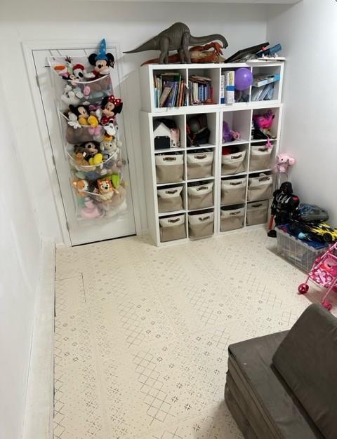 Single Family Scott  Suffolk County, NY 11755, MLS-831384-8