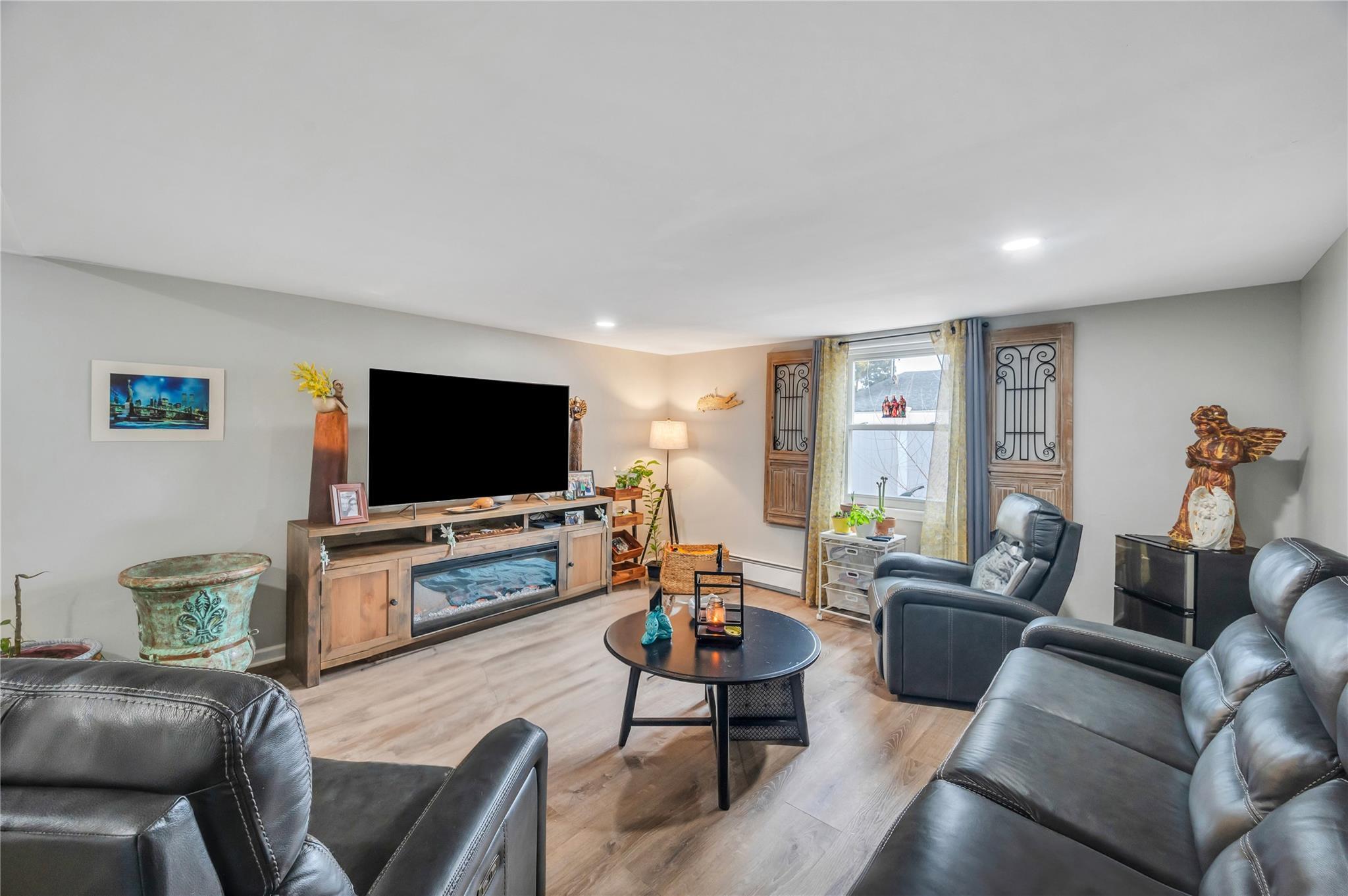 Single Family Saddle  Nassau County, NY 11756, MLS-831518-6