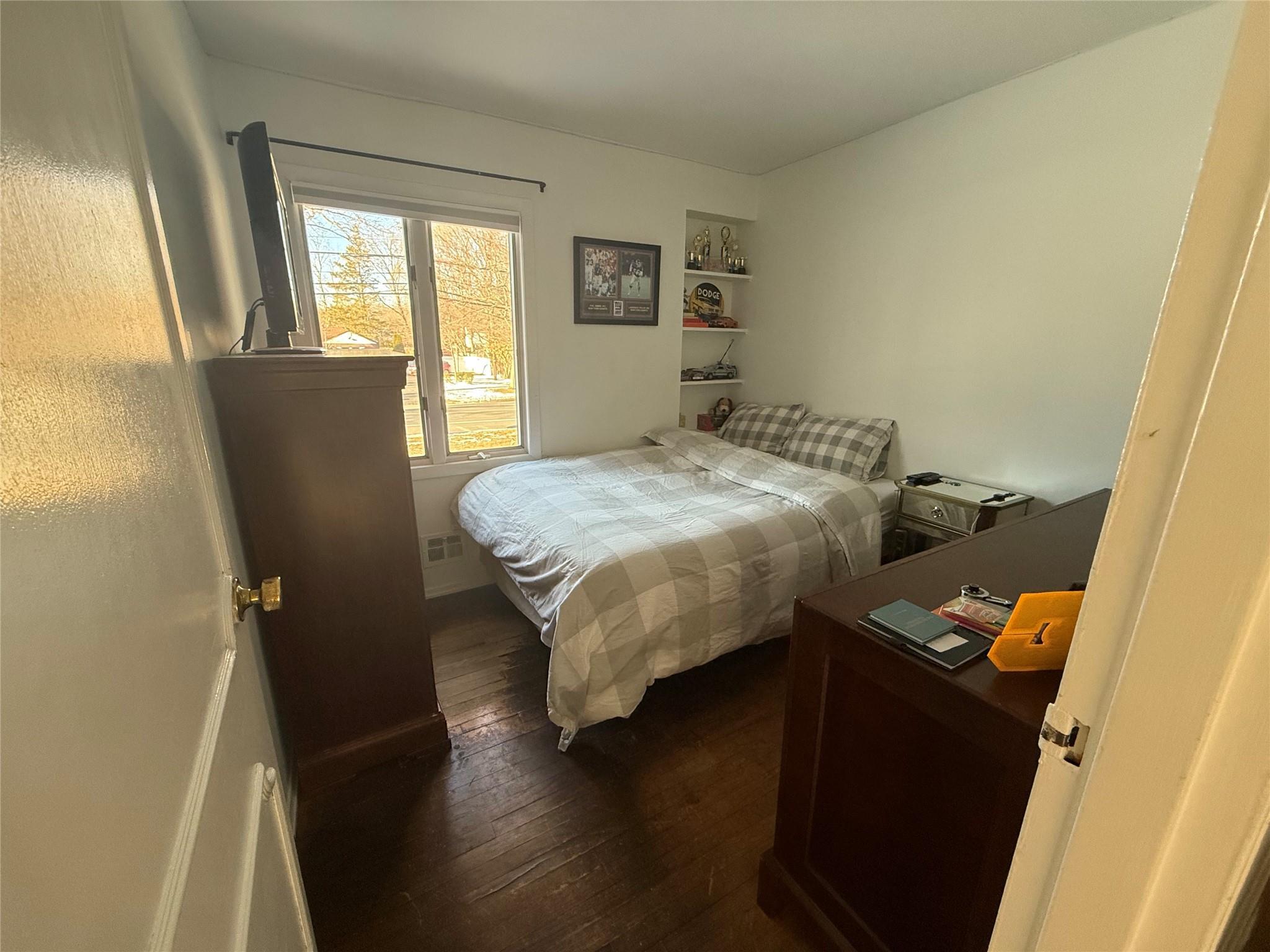 Single Family Clay Pitts  Suffolk County, NY 11731, MLS-831541-18
