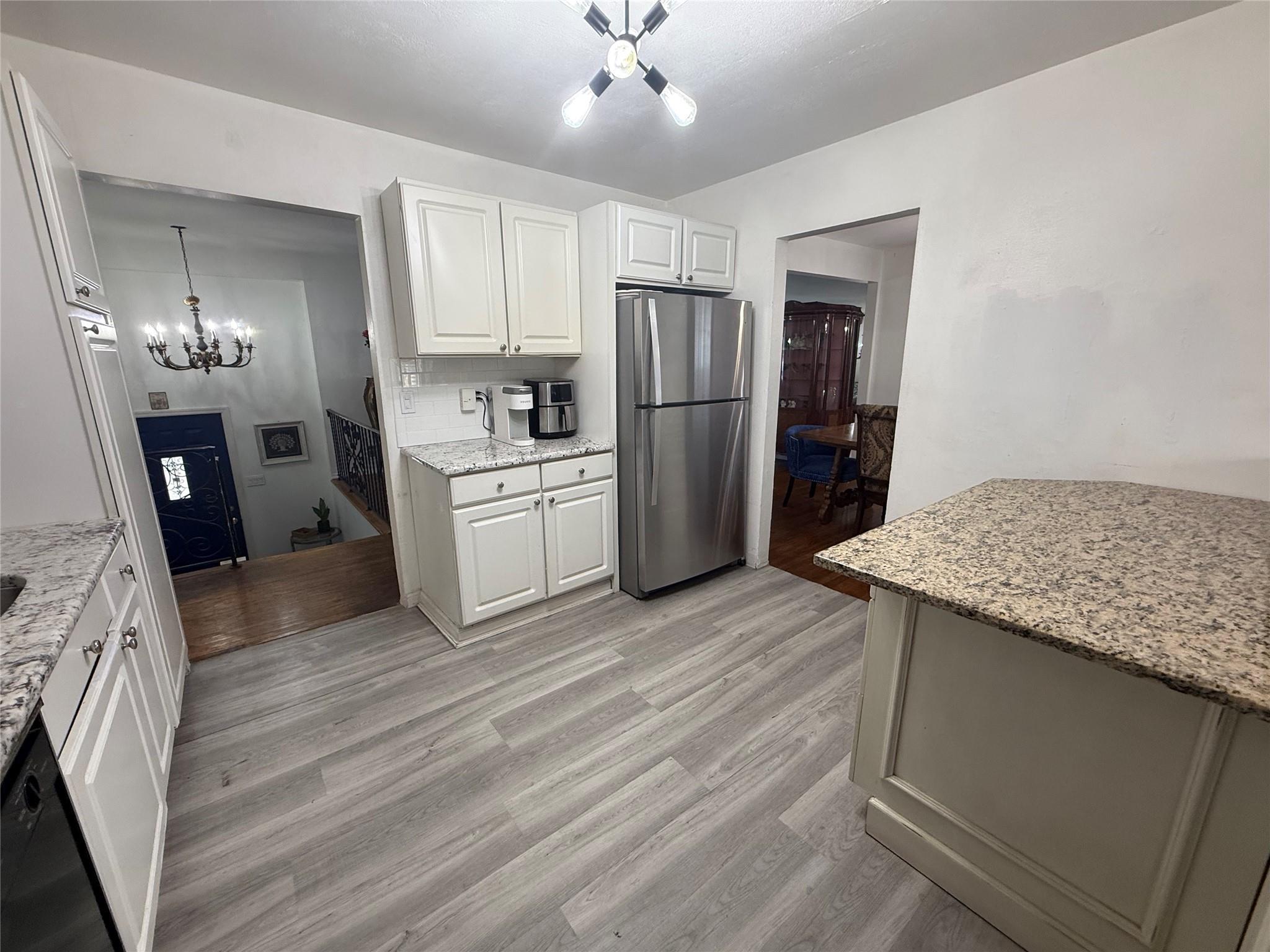 Single Family Clay Pitts  Suffolk County, NY 11731, MLS-831541-8