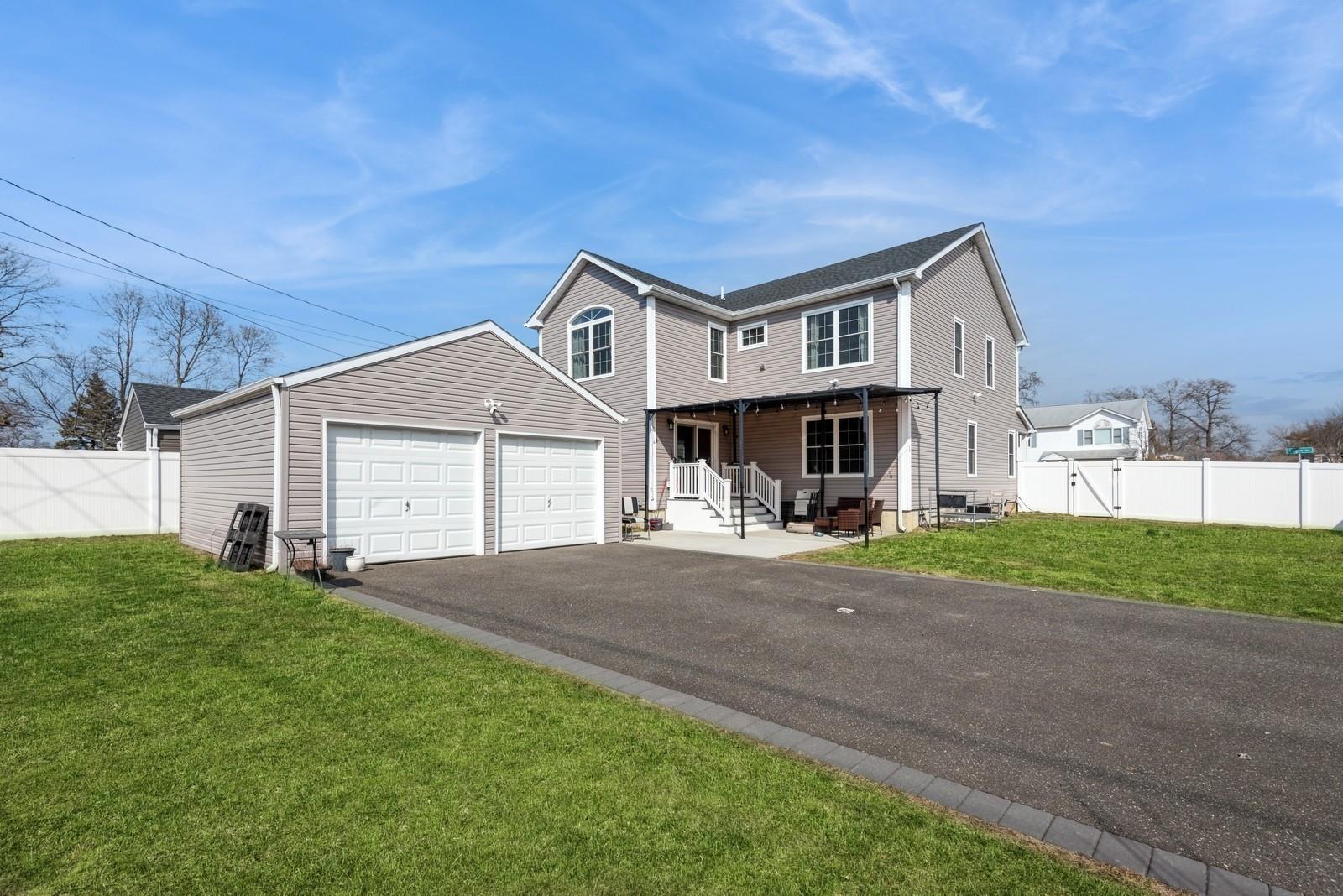 Single Family Logan  Nassau County, NY 11793, MLS-831566-22