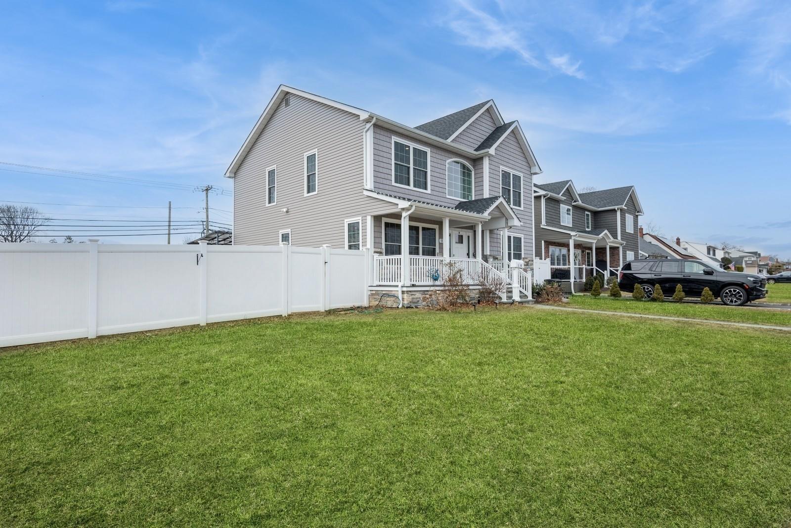 Single Family Logan  Nassau County, NY 11793, MLS-831566-3