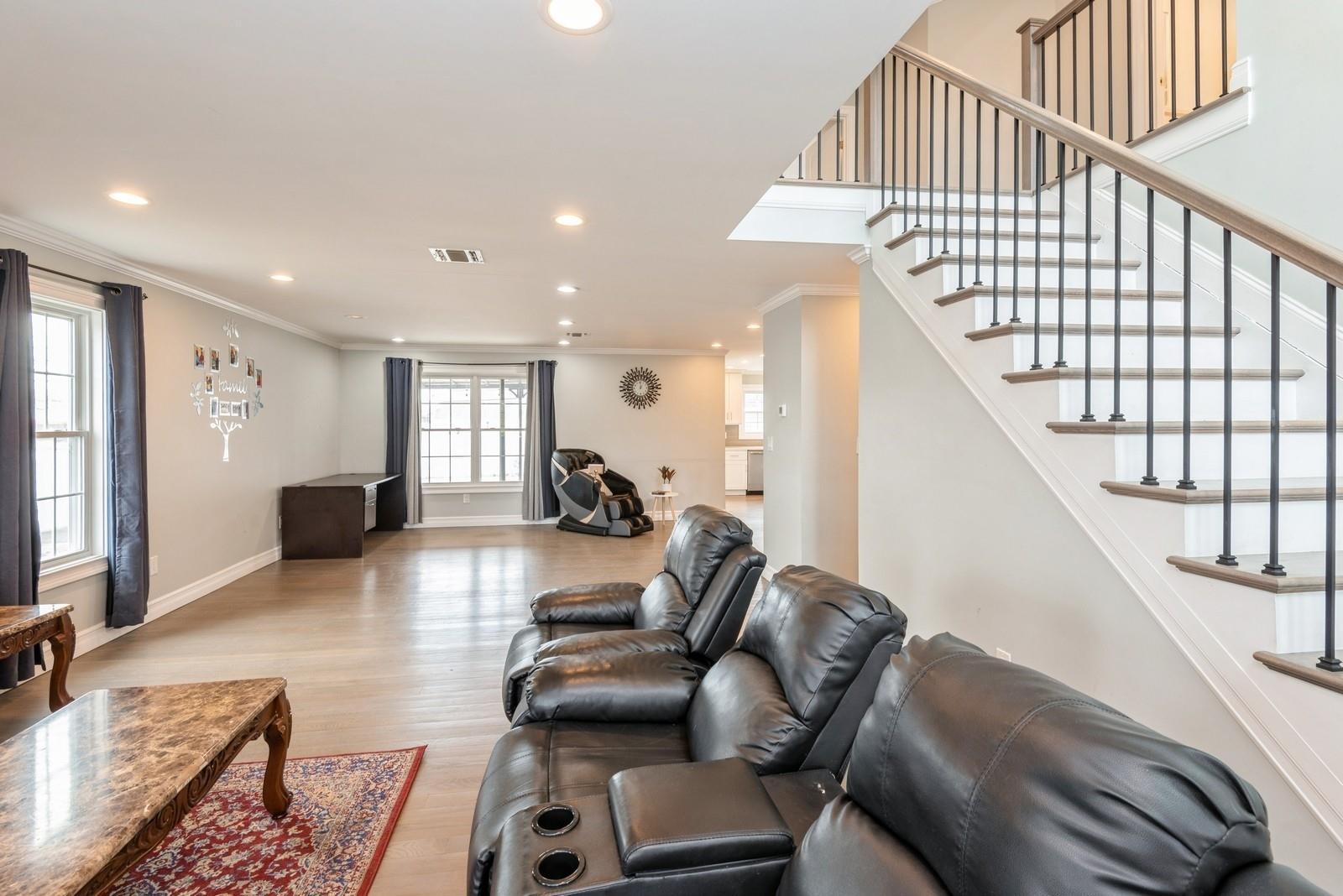 Single Family Logan  Nassau County, NY 11793, MLS-831566-5