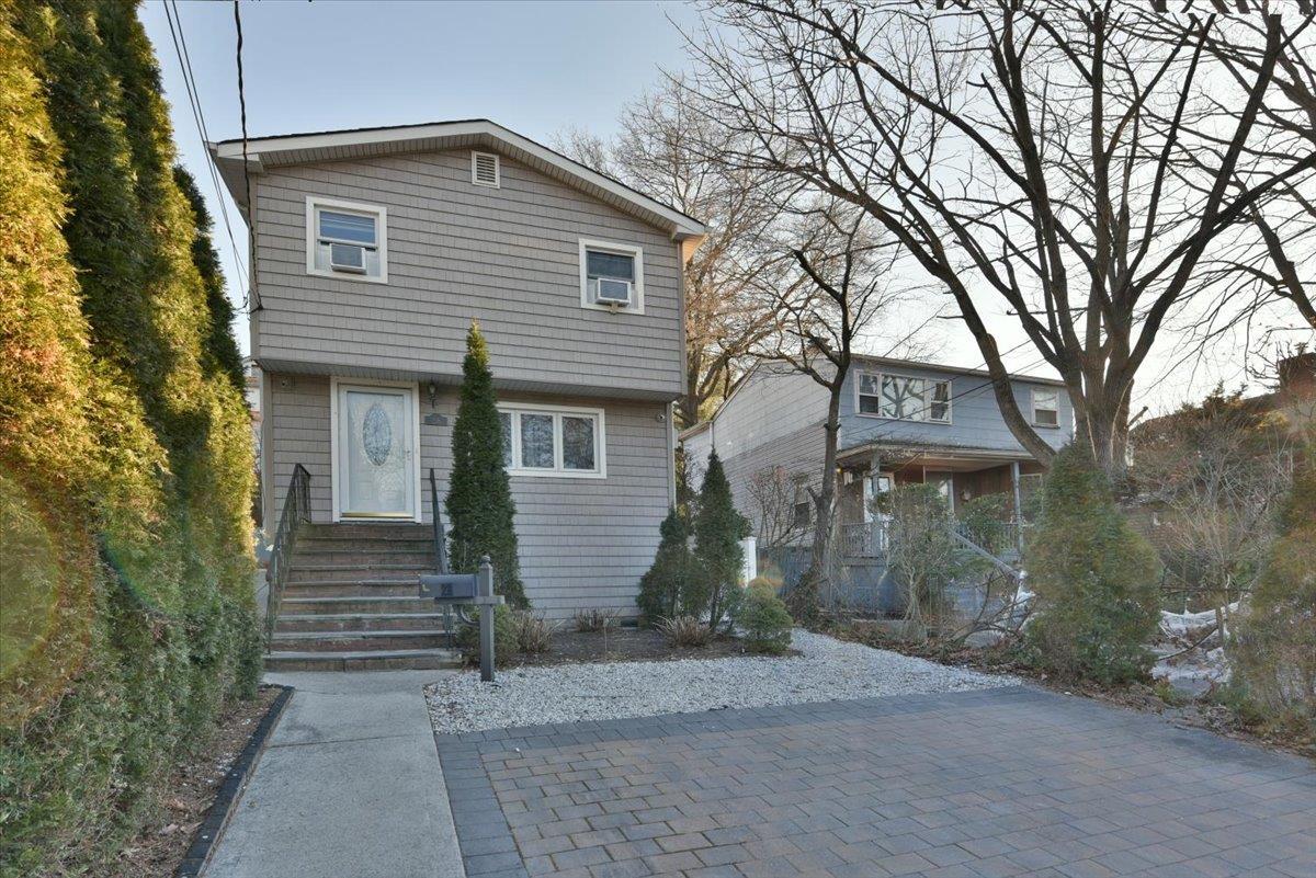 Single Family Charles  Nassau County, NY 11050, MLS-831610-2