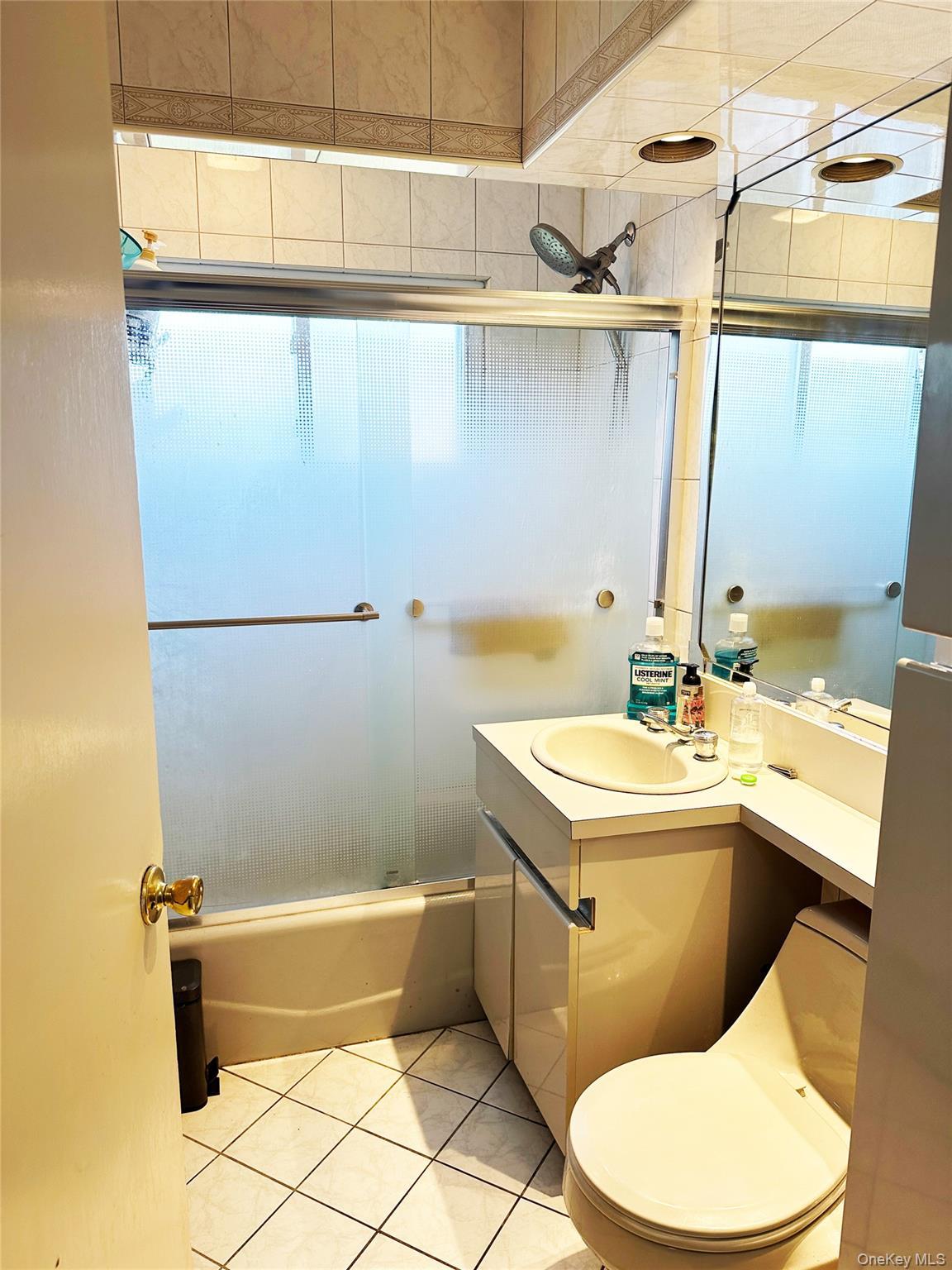 Single Family Mallard  Nassau County, NY 11756, MLS-831620-12