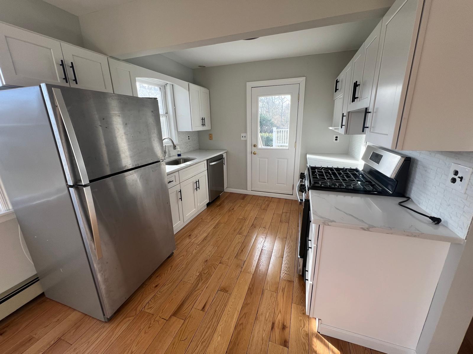 Single Family Lake  Suffolk County, NY 11767, MLS-831660-16