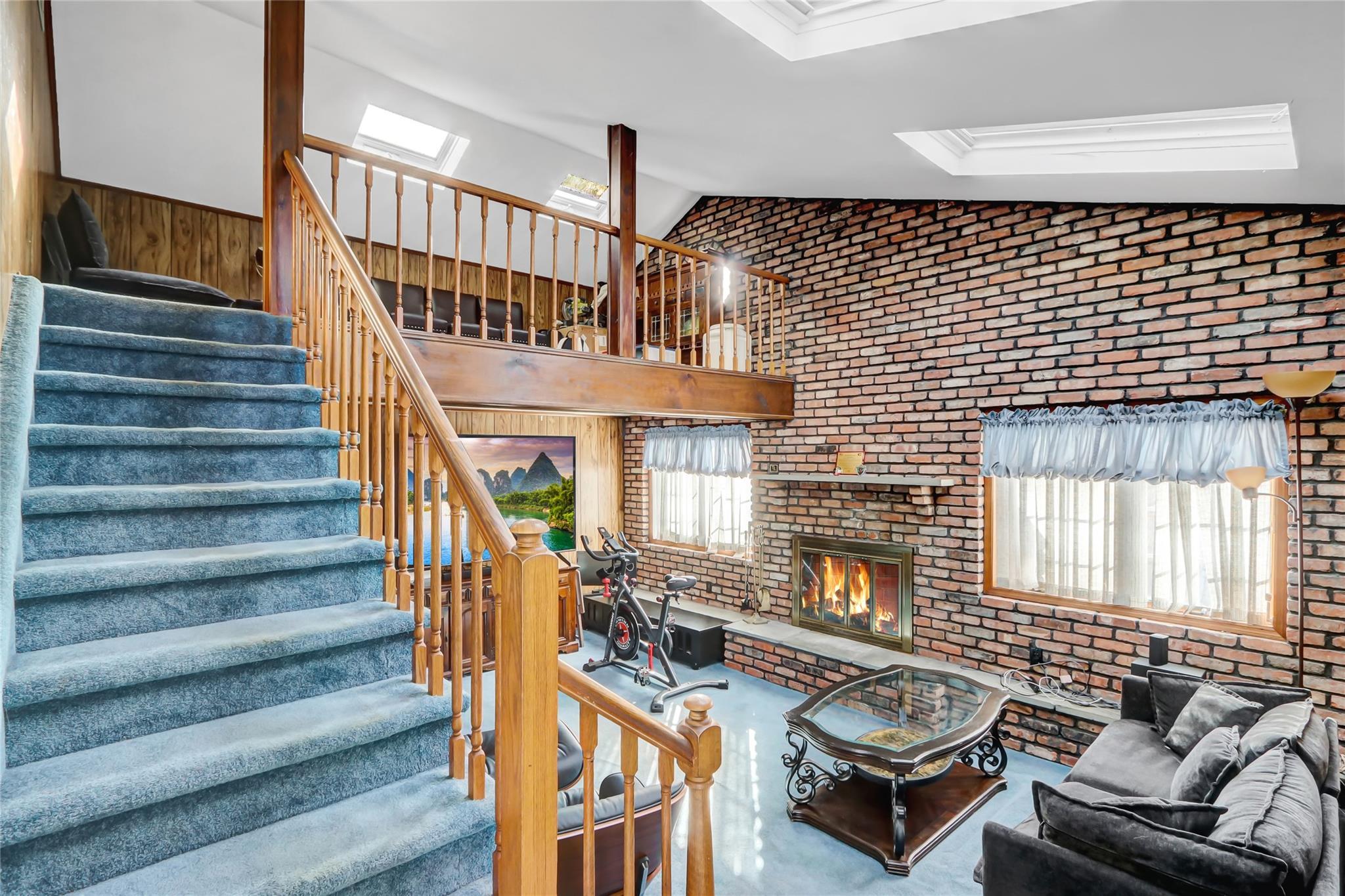 Single Family Arch  Nassau County, NY 11735, MLS-831675-22