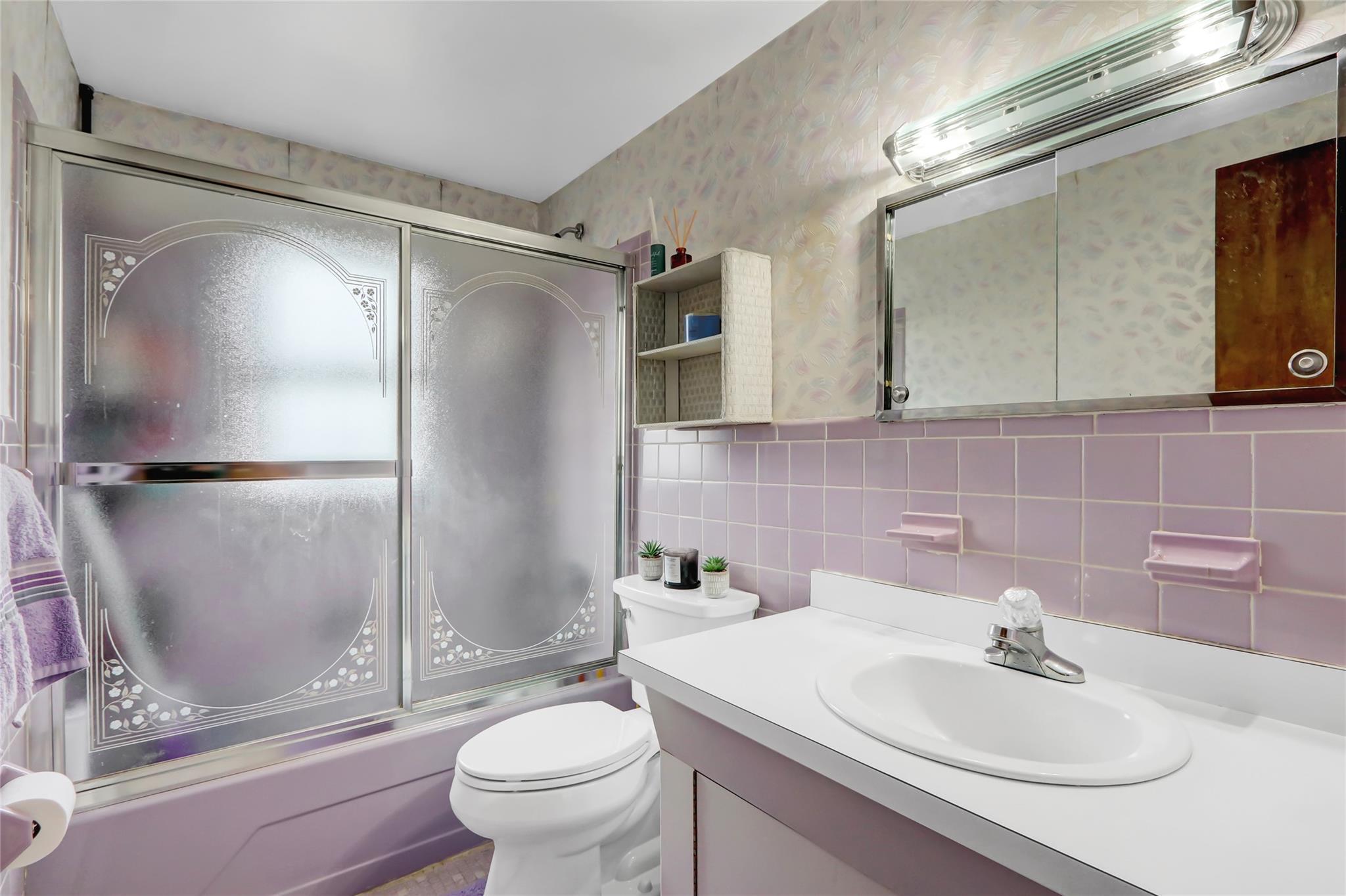 Single Family Arch  Nassau County, NY 11735, MLS-831675-27