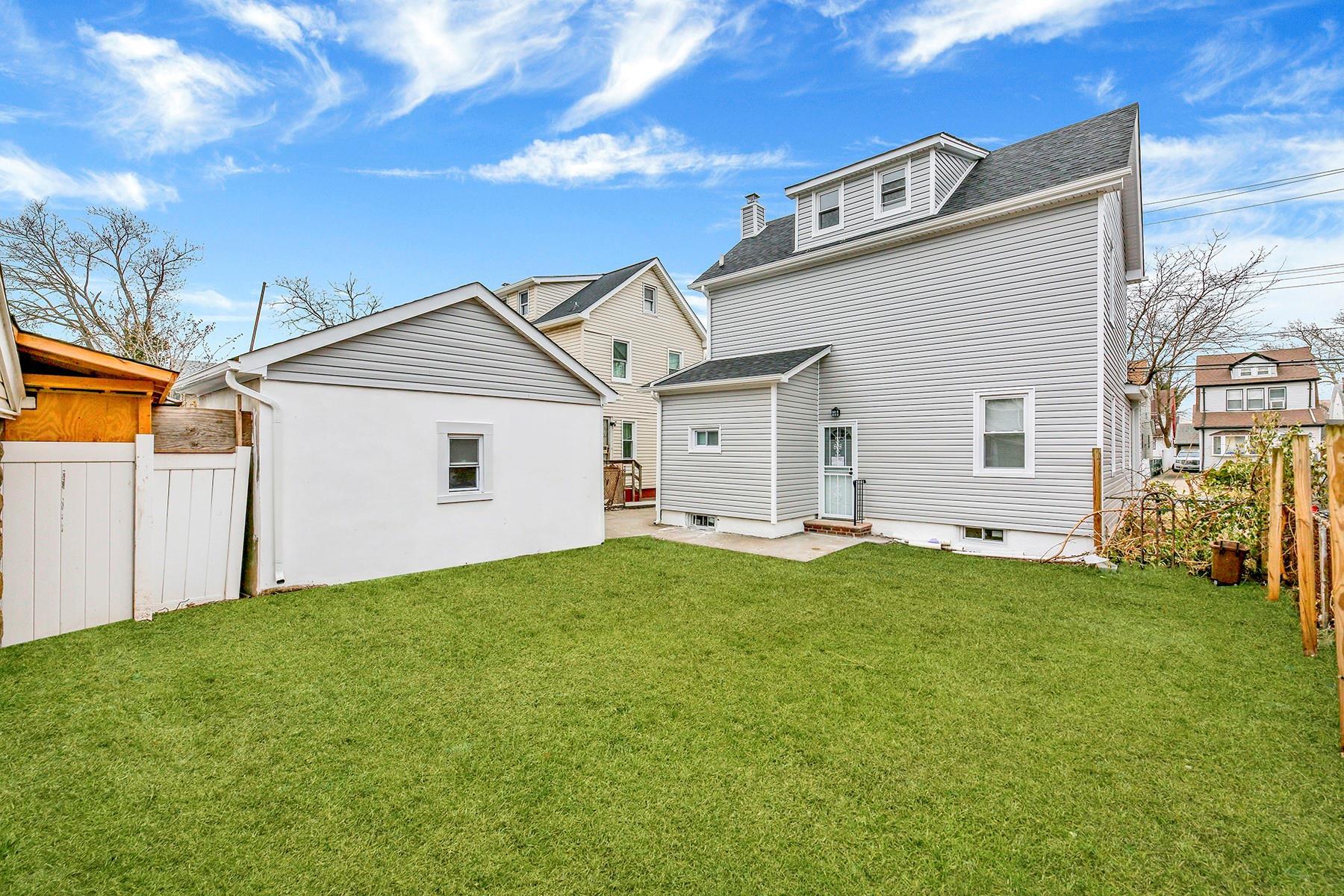 Single Family 112th  Queens, NY 11429, MLS-831731-26