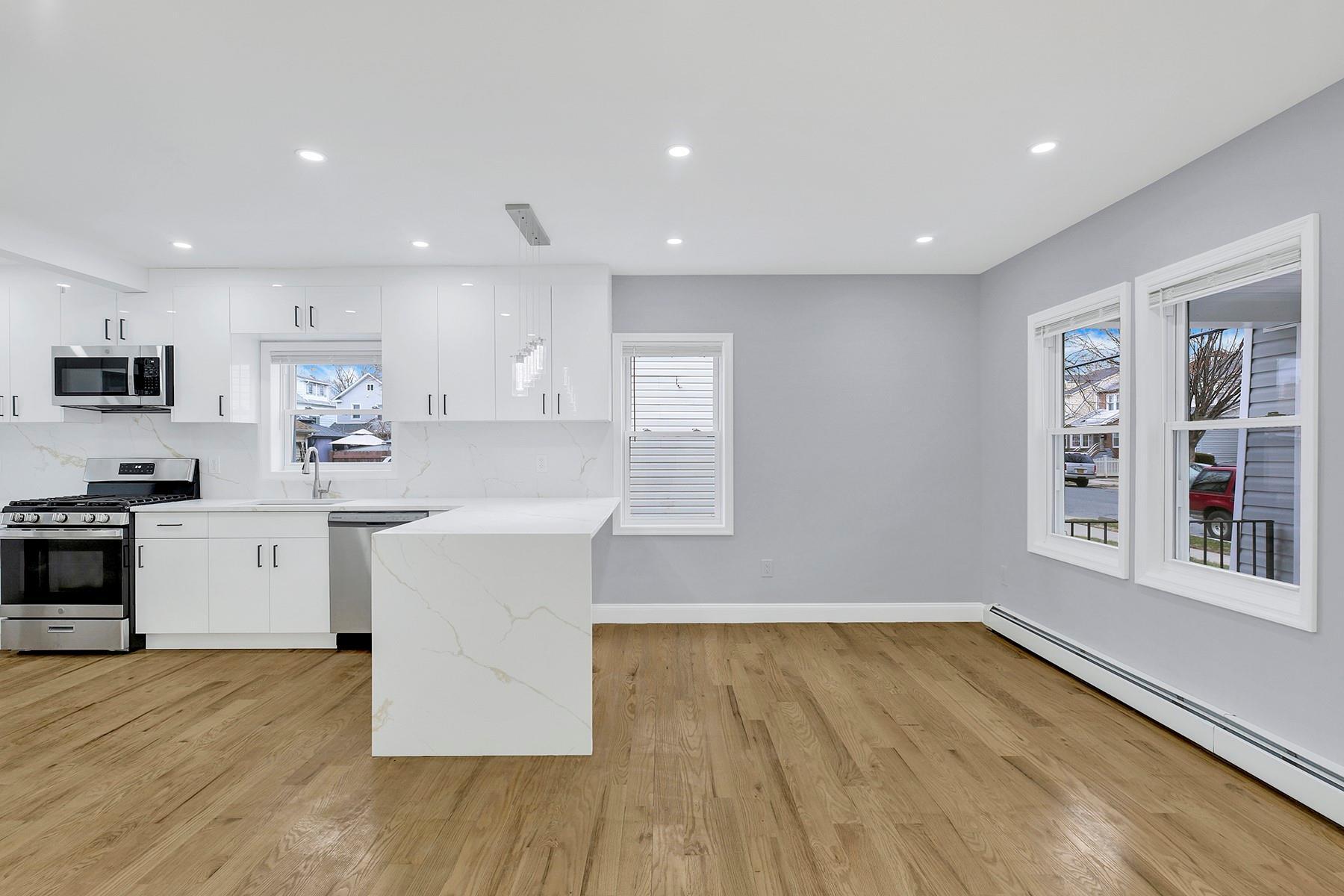 Single Family 112th  Queens, NY 11429, MLS-831731-9