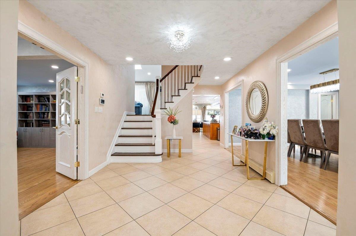 Single Family Linden  Nassau County, NY 11598, MLS-831739-3