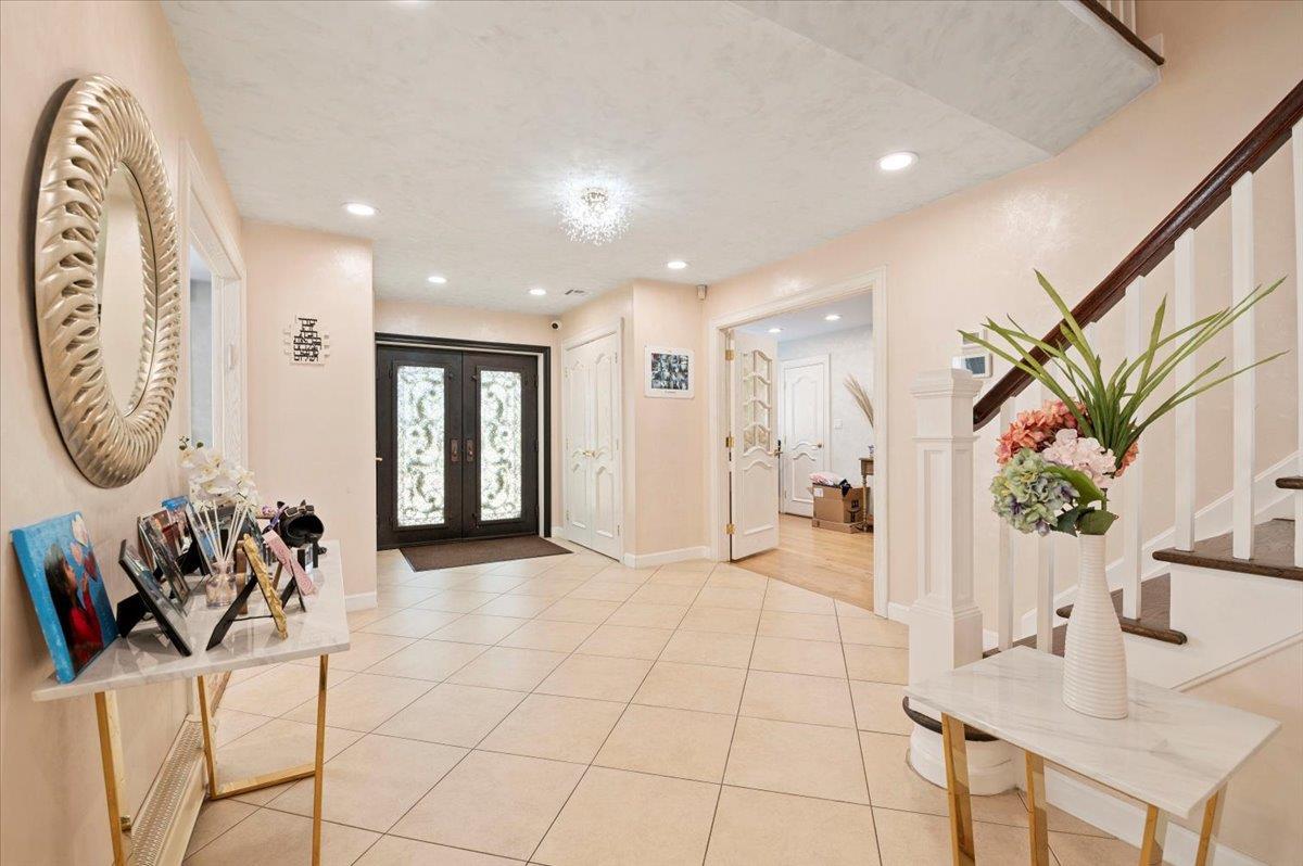 Single Family Linden  Nassau County, NY 11598, MLS-831739-5