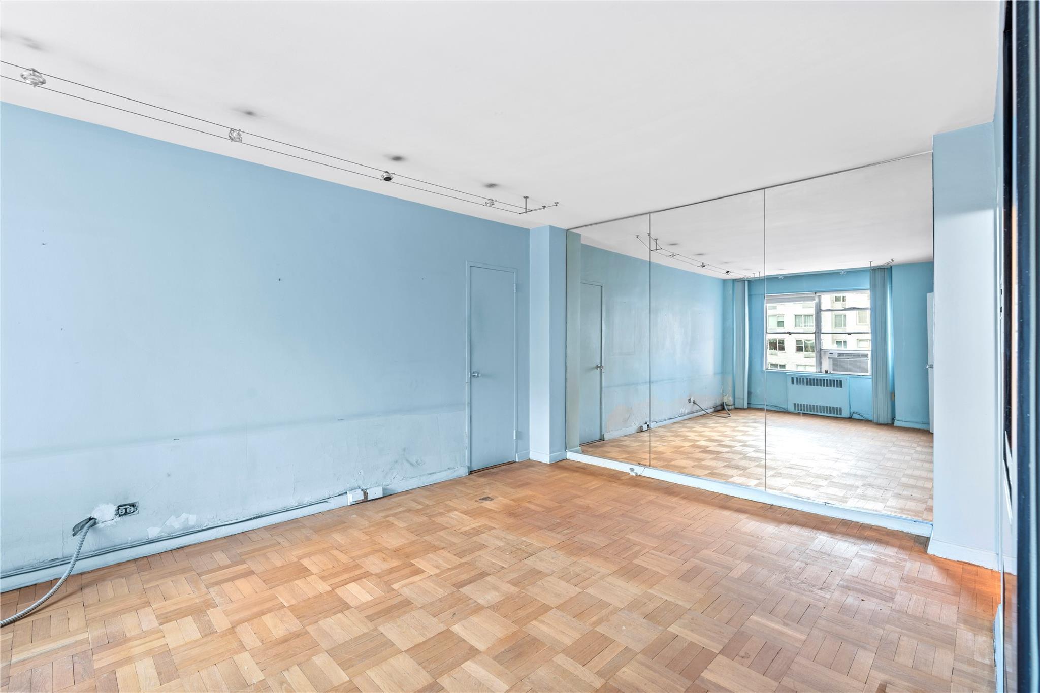 Coop Sutton Place  Manhattan, NY 10022, MLS-831768-21
