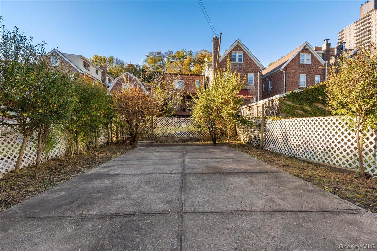 Single Family Tibbett Bronx, NY 10463, MLS-831778-16