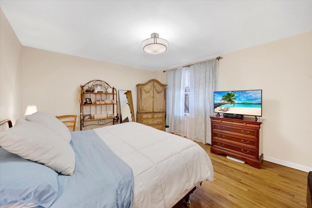 Coop Van Cortlandt  Bronx, NY 10470, MLS-831799-5