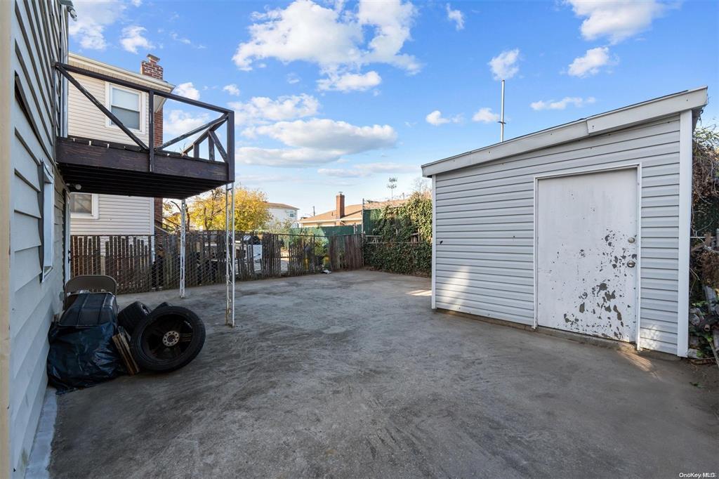 Single Family 126th Ave  Queens, NY 11434, MLS-831803-11