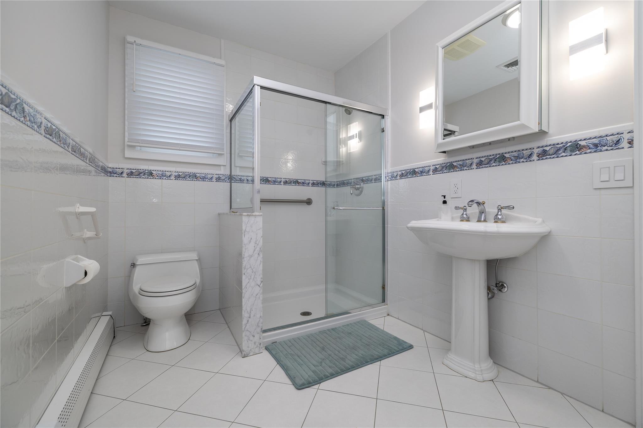 Single Family Cedarhurst  Nassau County, NY 11569, MLS-831813-12
