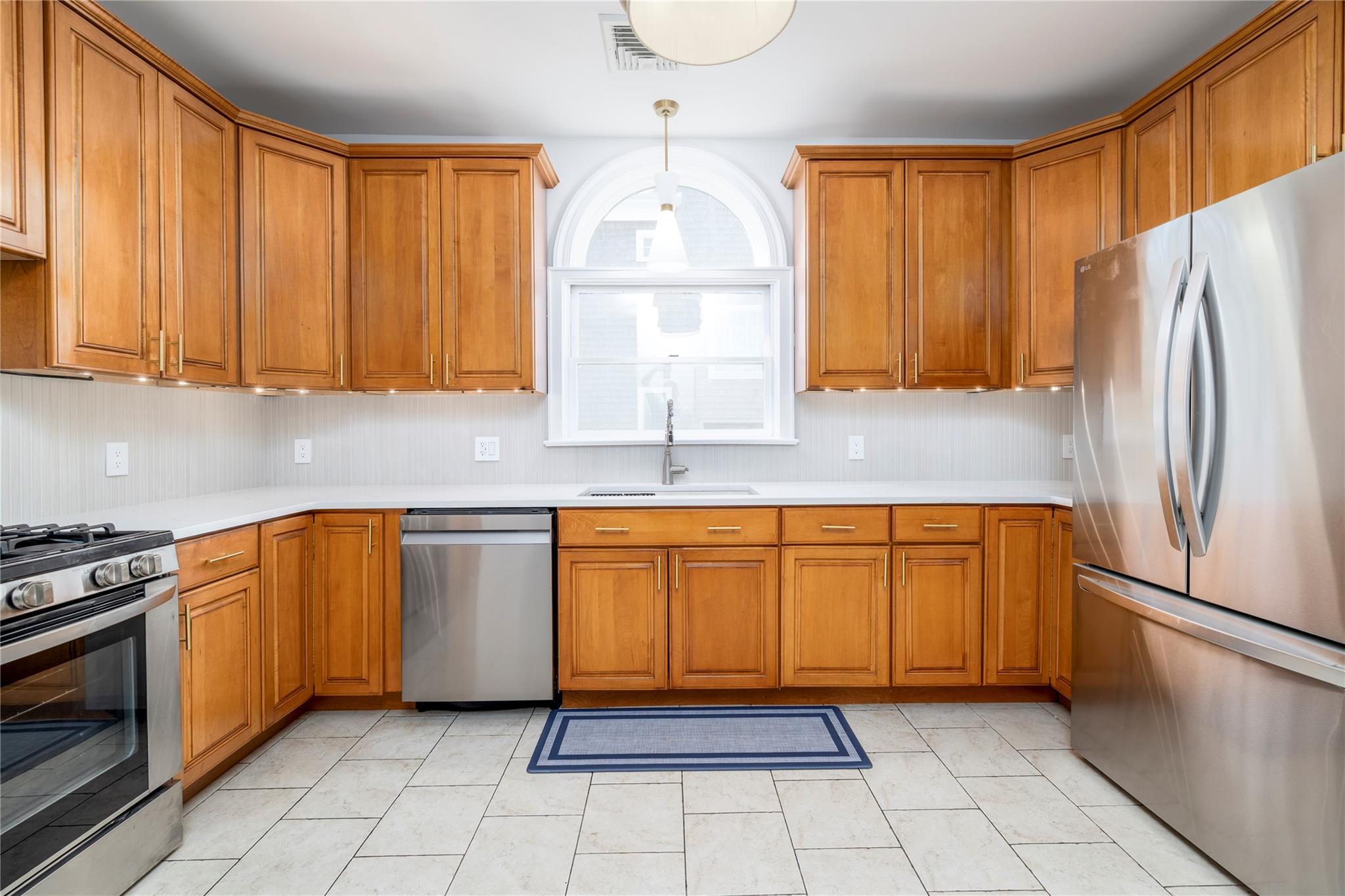 Single Family Cedarhurst  Nassau County, NY 11569, MLS-831813-6