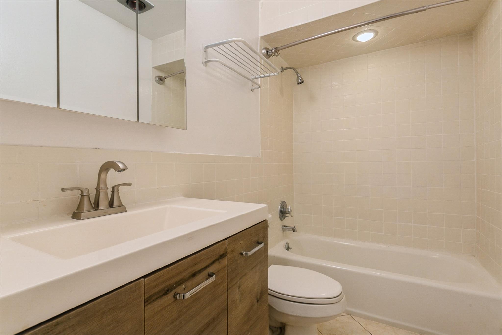 Single Family Sugar Hill  Westchester County, NY 10560, MLS-831894-13