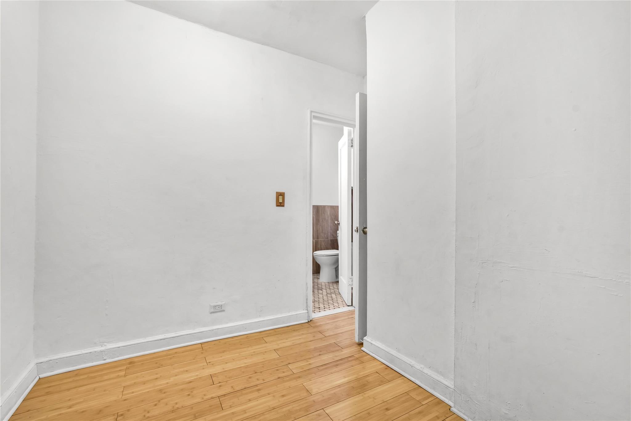 Coop Boston  Bronx, NY 10462, MLS-831917-17