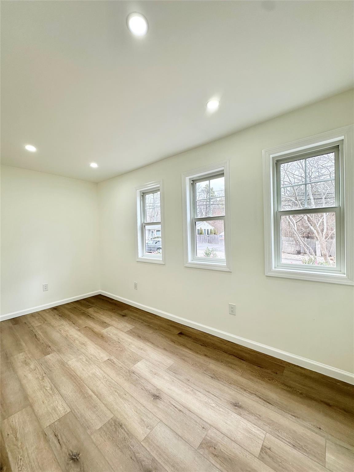 Single Family Linden  Suffolk County, NY 11754, MLS-831937-10